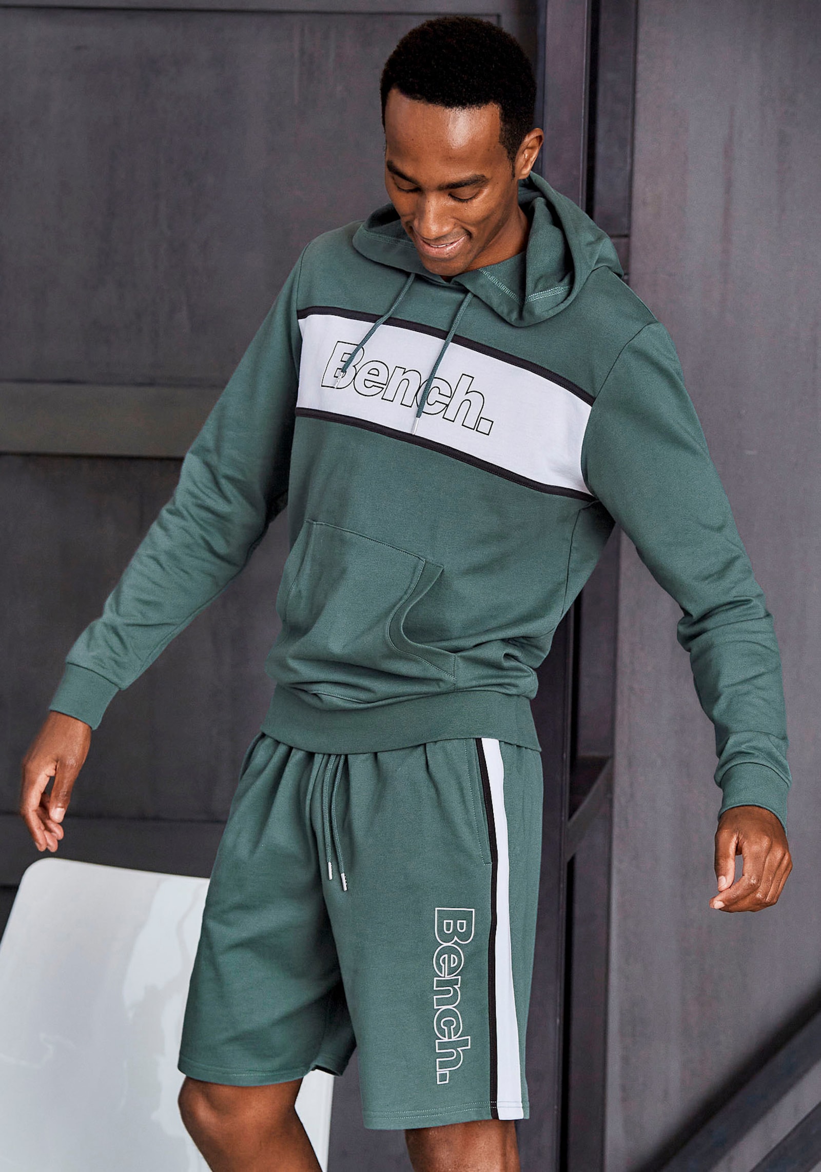 Bench. Loungewear Hoodie - hellpetrol