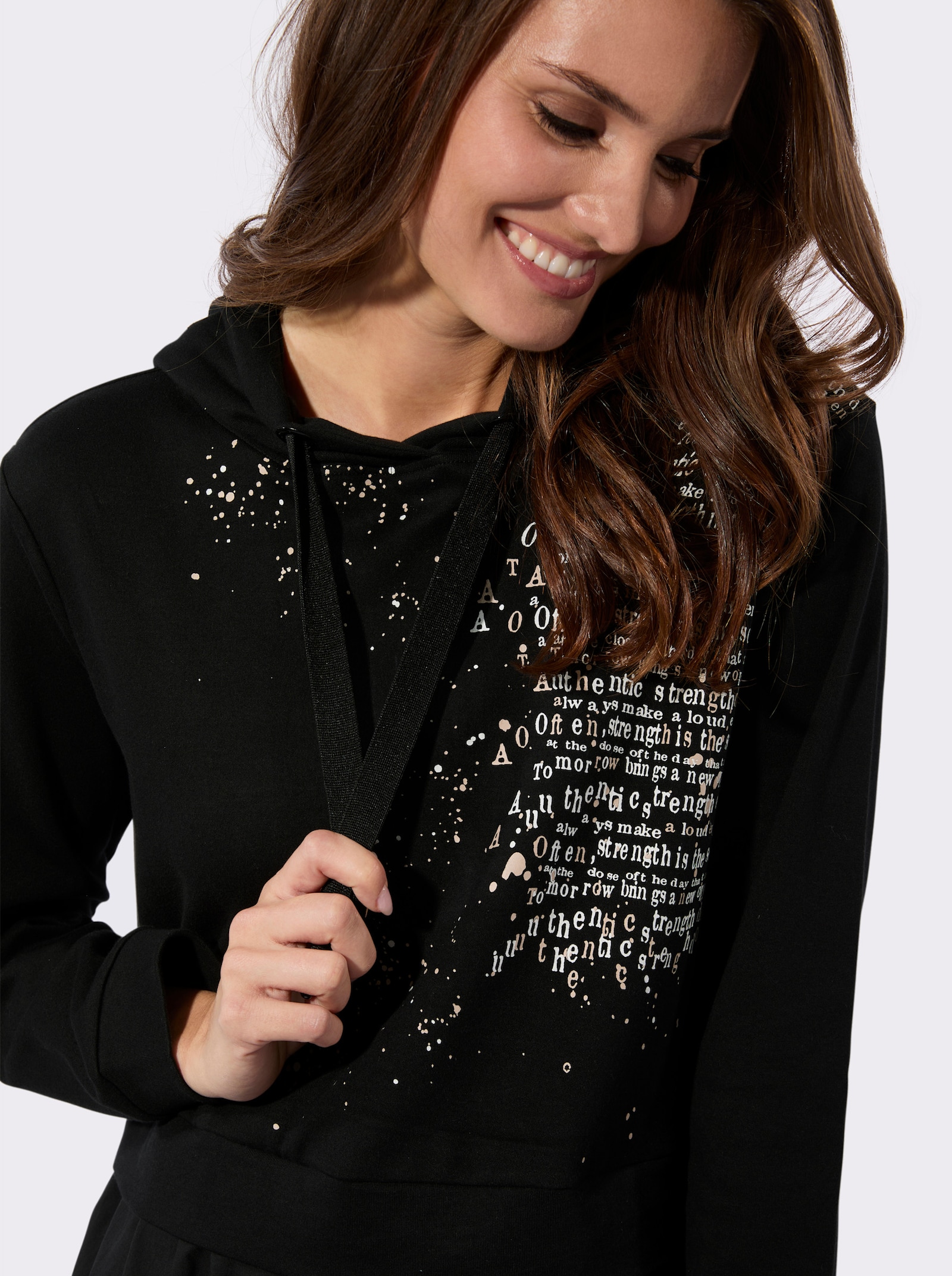 Sweatkleid mit gewebtem Rockteil - schwarz-weiß