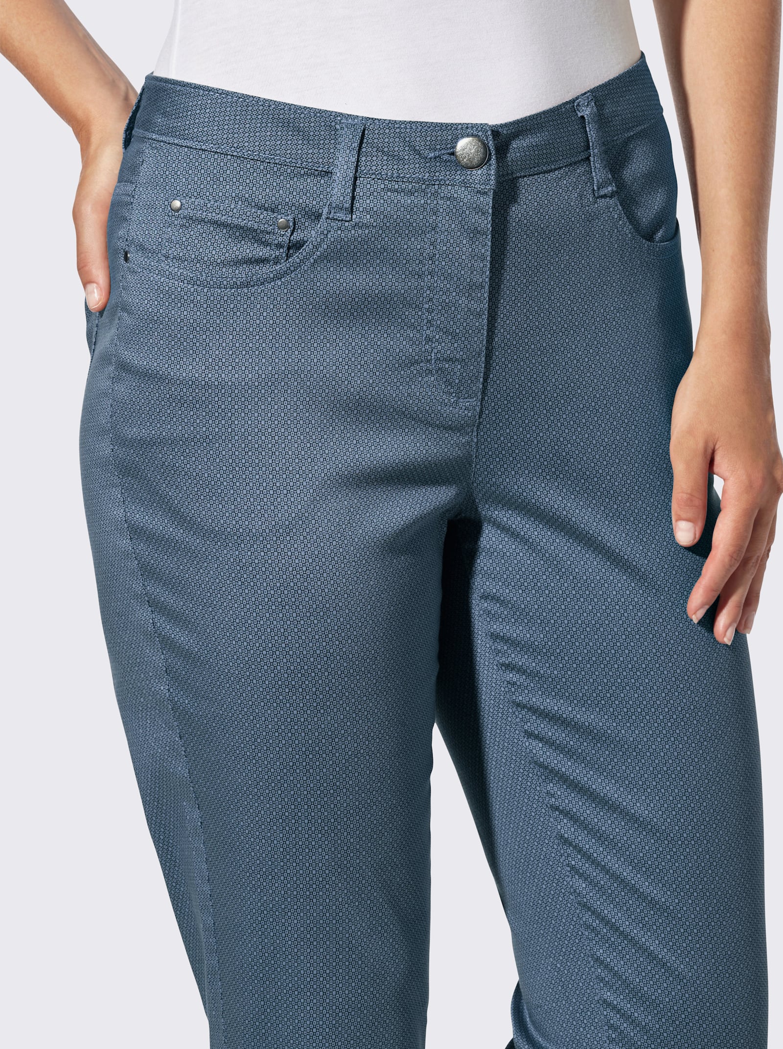 Druckhose in 5-Pocket-Form - dunkelblau-bedruckt
