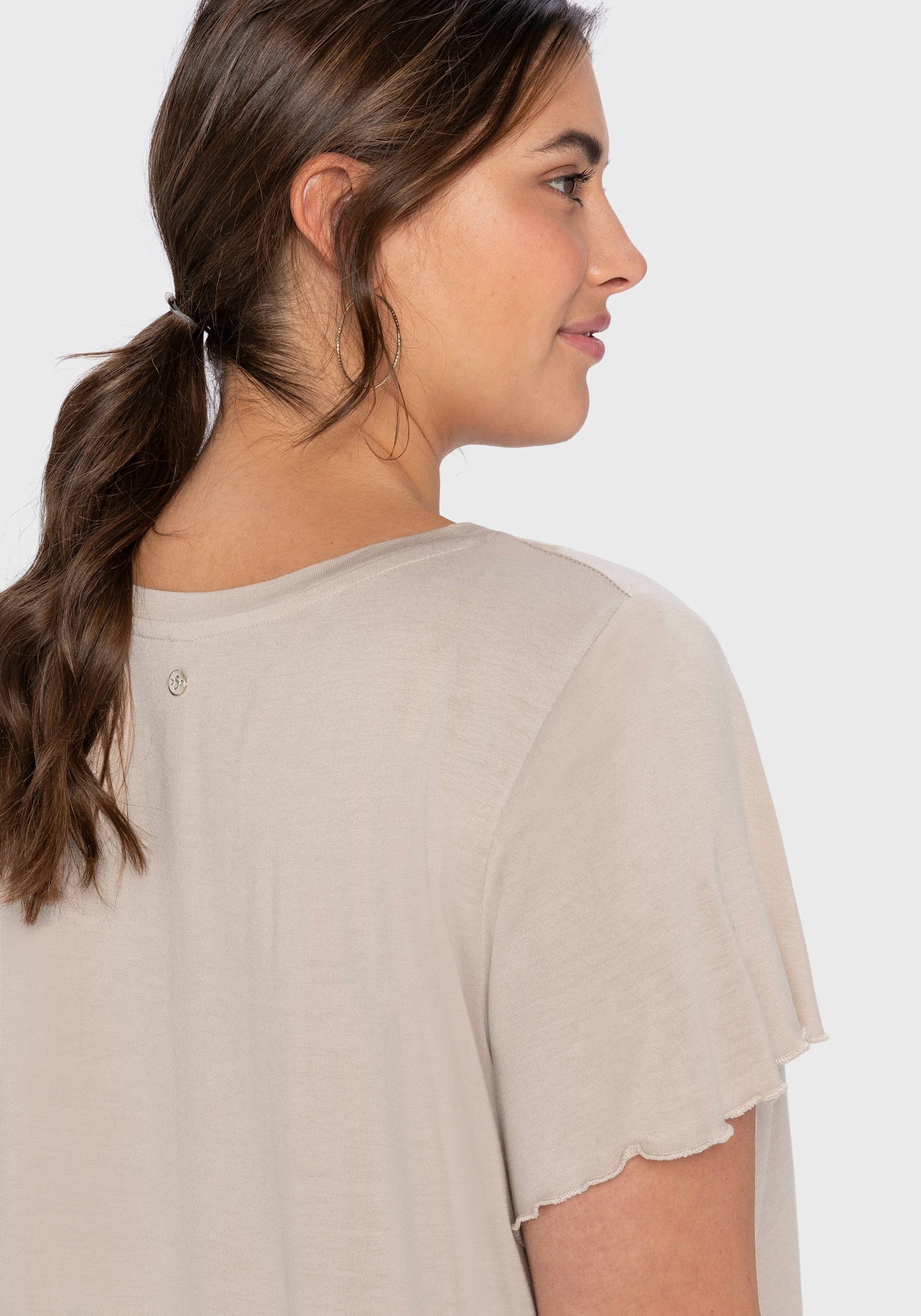 sheego T-shirt met brede band en vleermuismouwen - beige