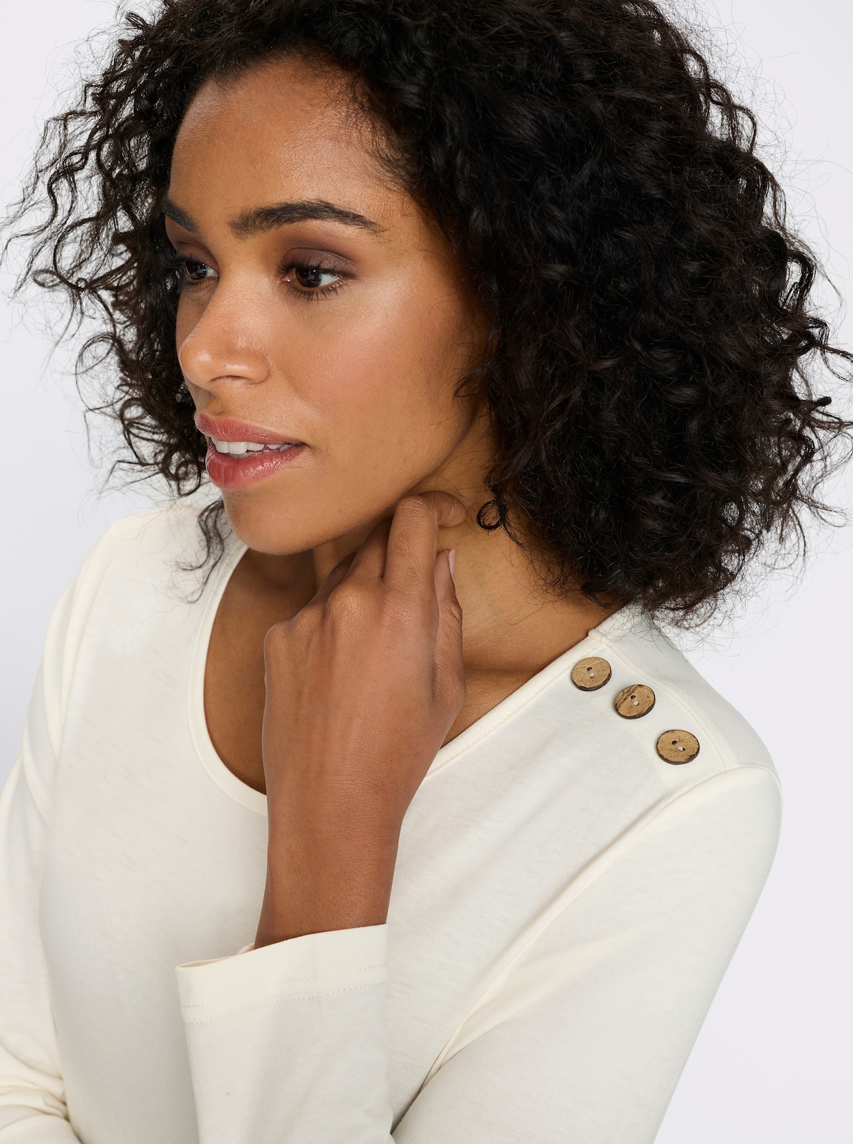 Lang shirt met sierknopen - champagne