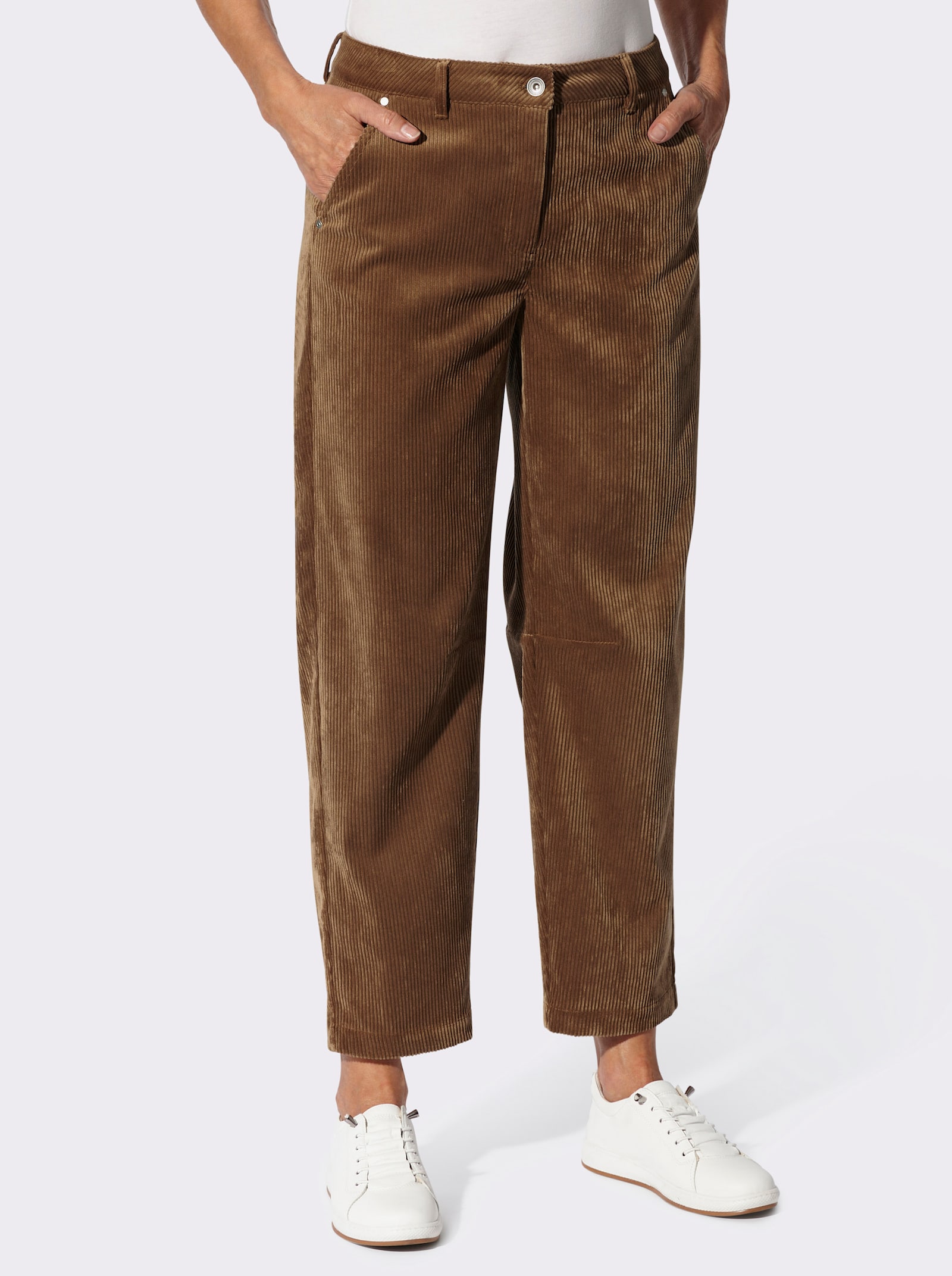 Cordhose mit fließendem Fall - braun