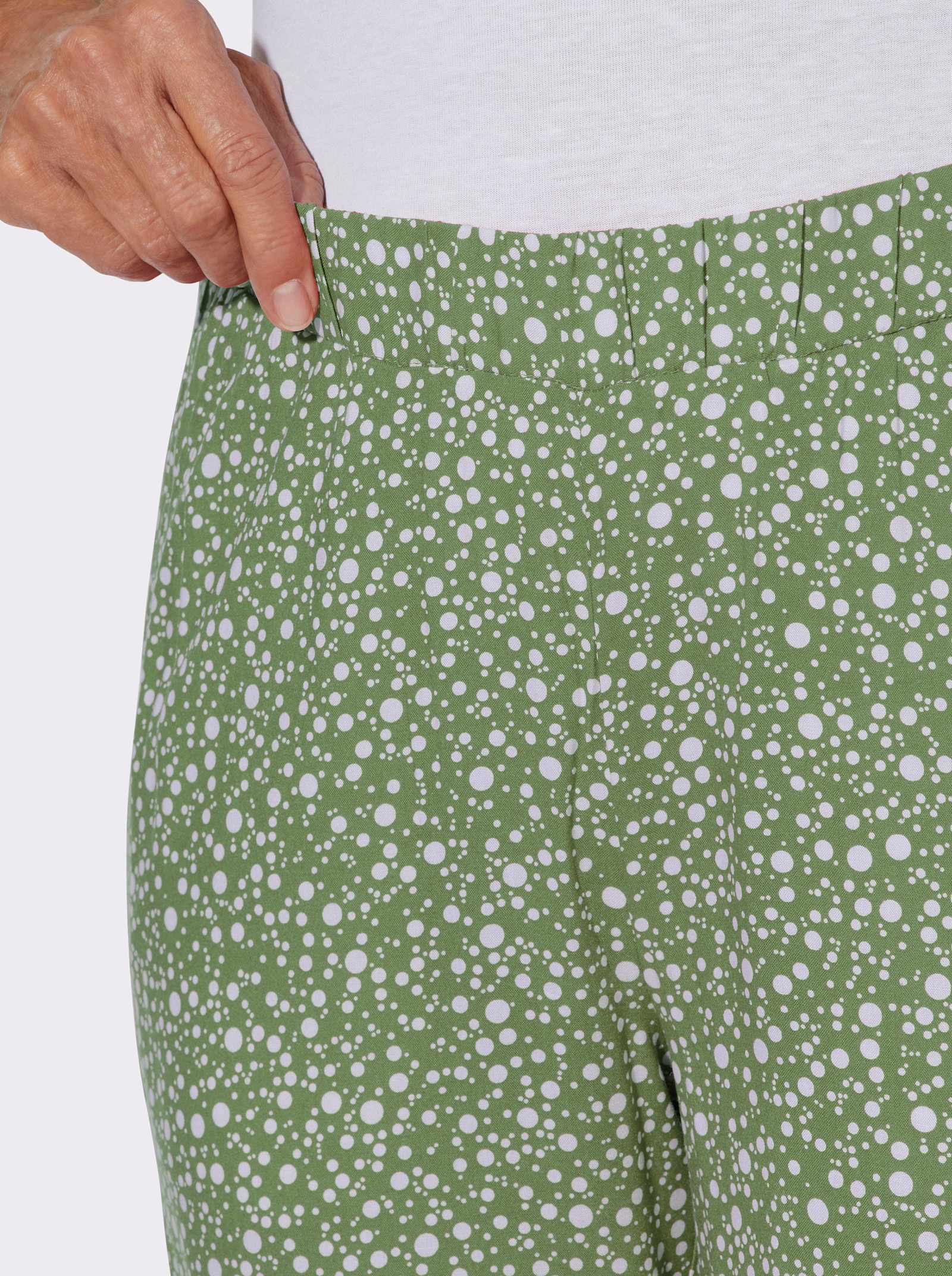 Schlupfhose mit Punktedessin - eucalyptus-weiß-bedruckt