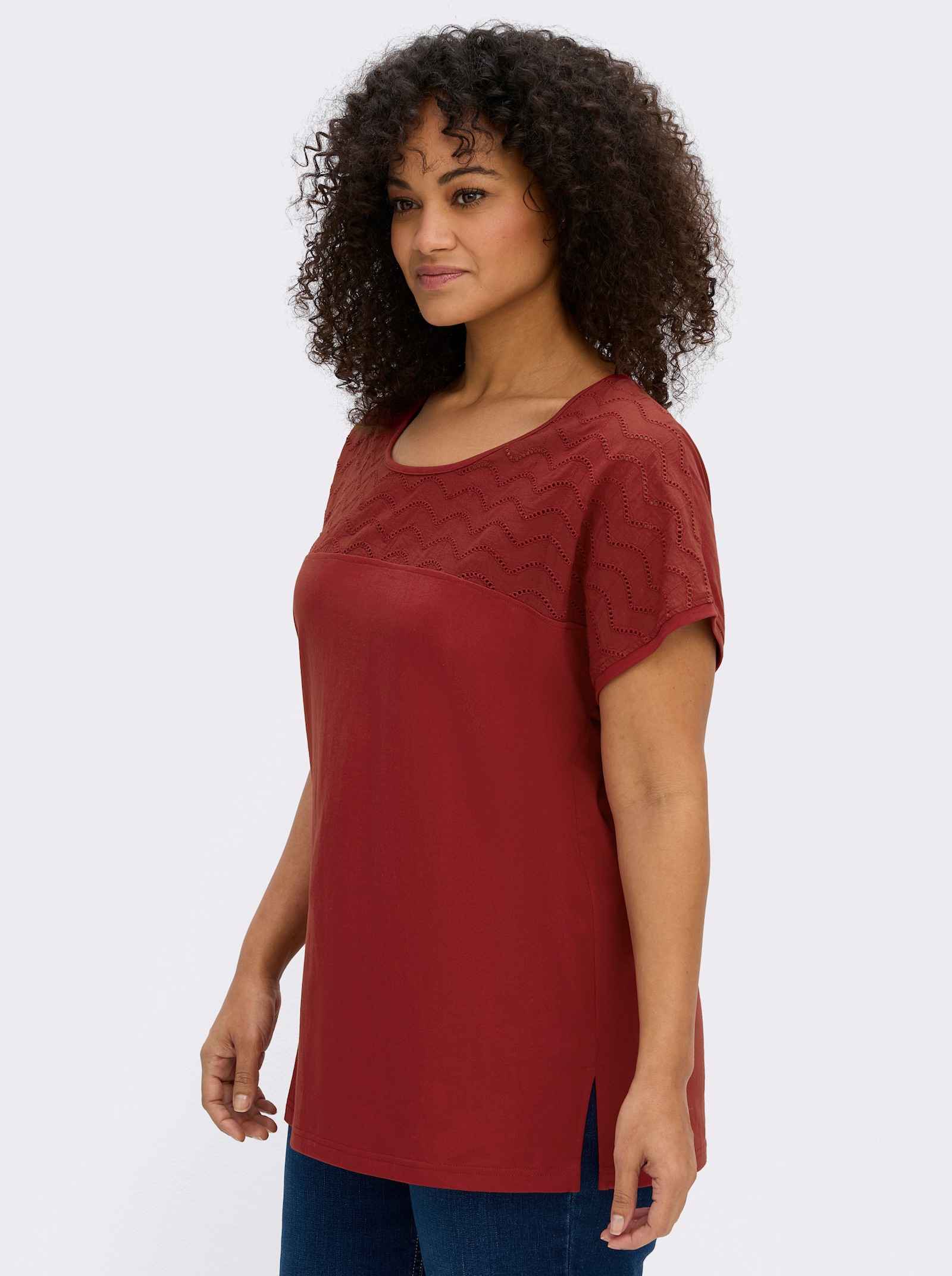 sheego T-Shirt mit Lochspitze - kirsche