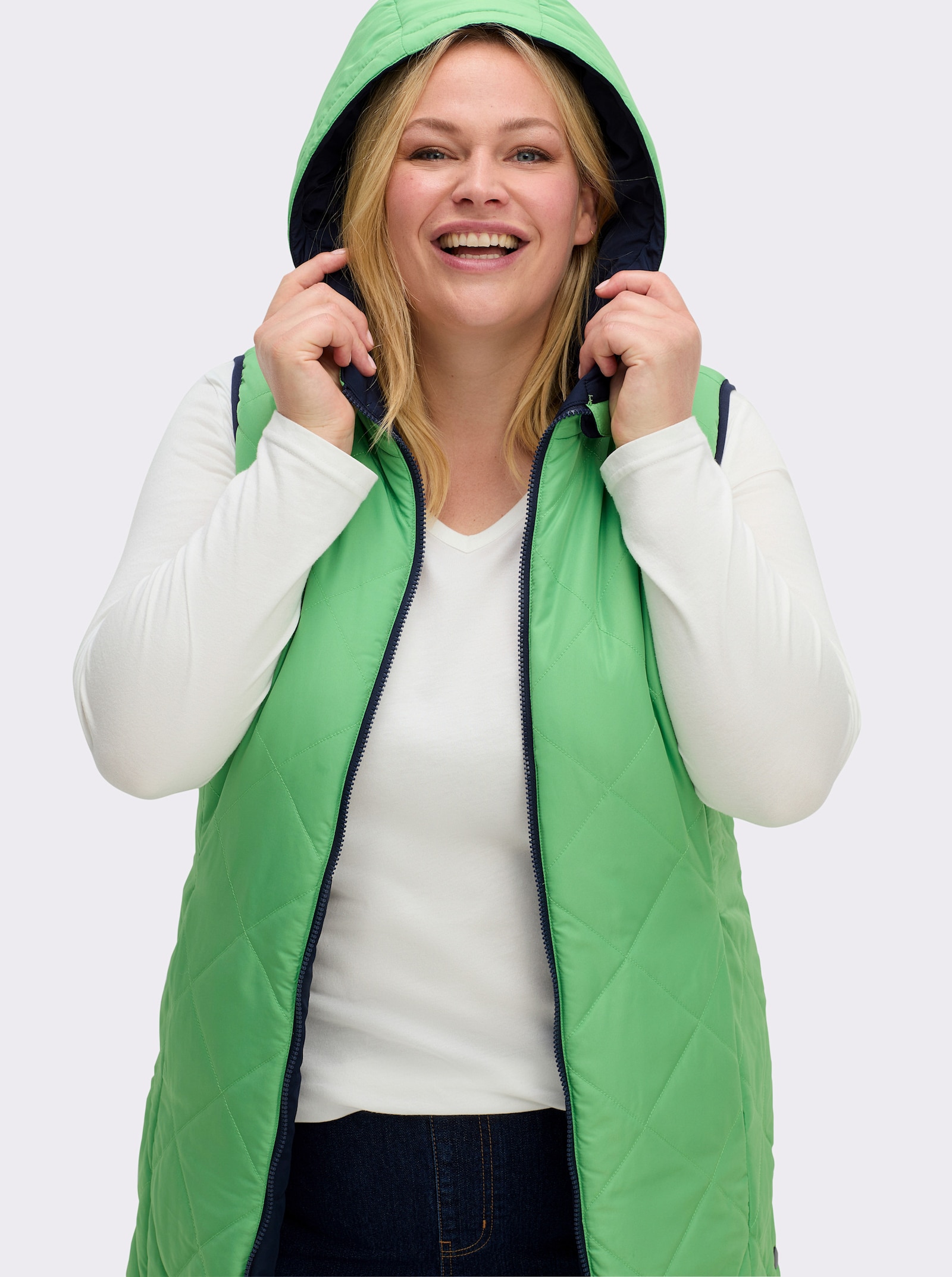 sheego Wendeweste mit Kapuze - tiefblau-apfel