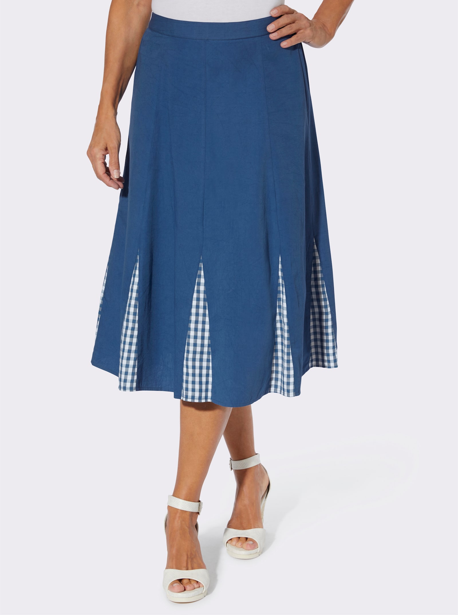 Traditionell kjol i klockad modell - jeansblå