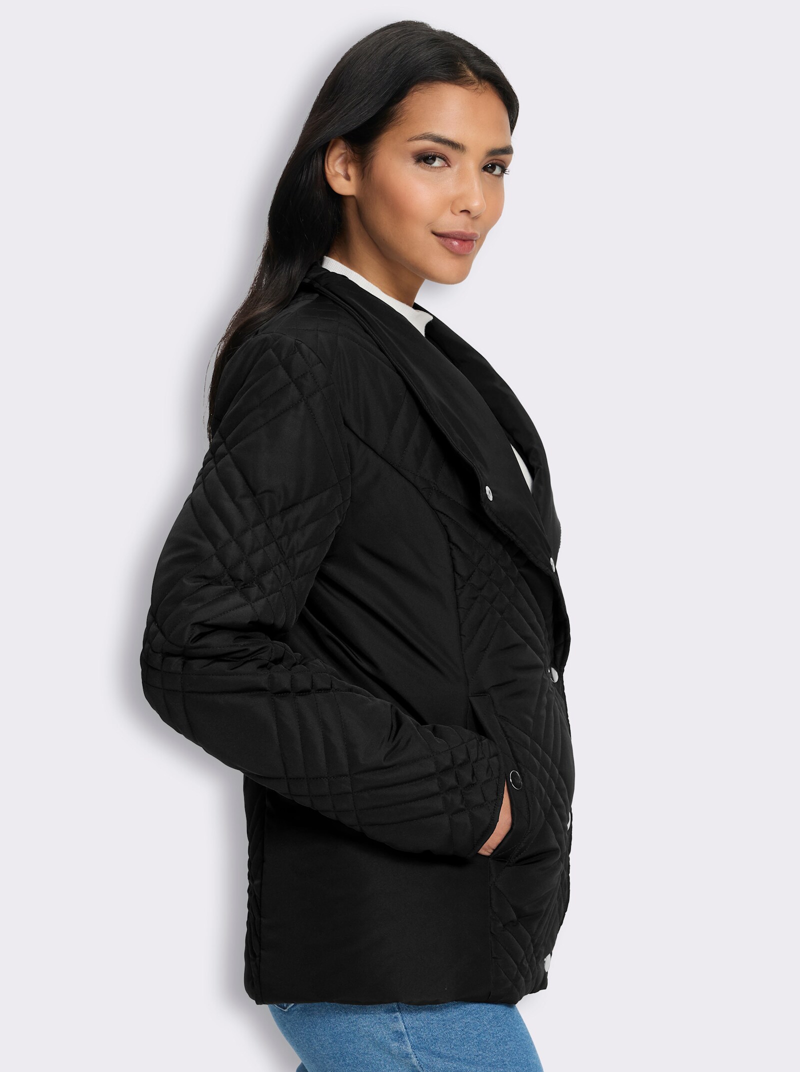 Steppjacke mit asymmetrischer Knopfleiste - schwarz