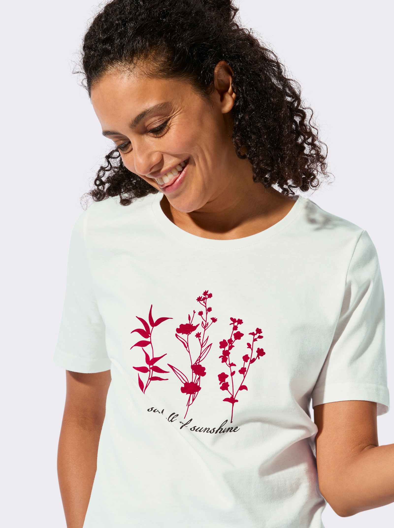 Kurzarmshirt mit floralem Motiv - ecru-erdbeere-bedruckt