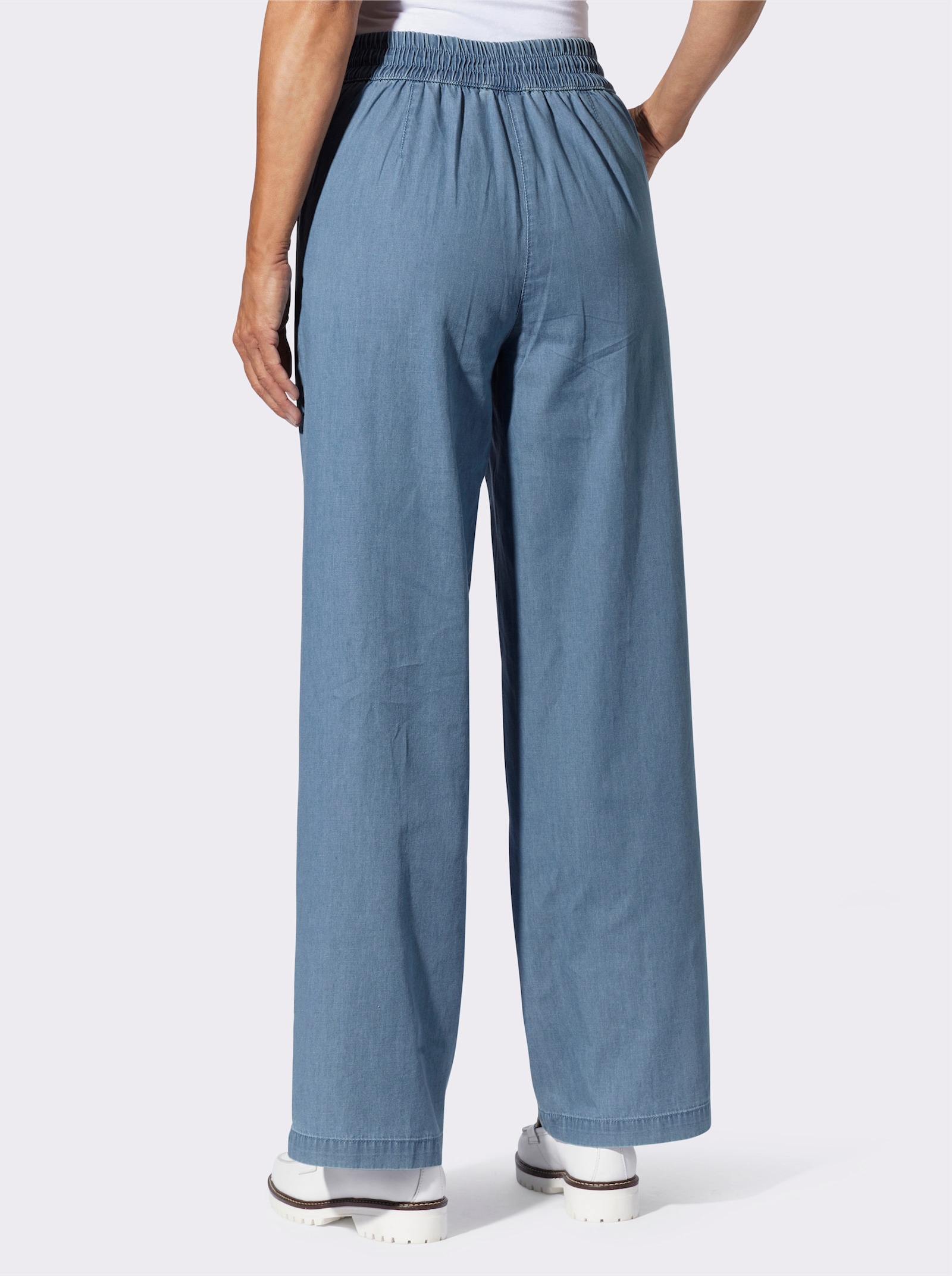 Džíny s vysokým pasem a širokými nohavicemi - bělená modrá