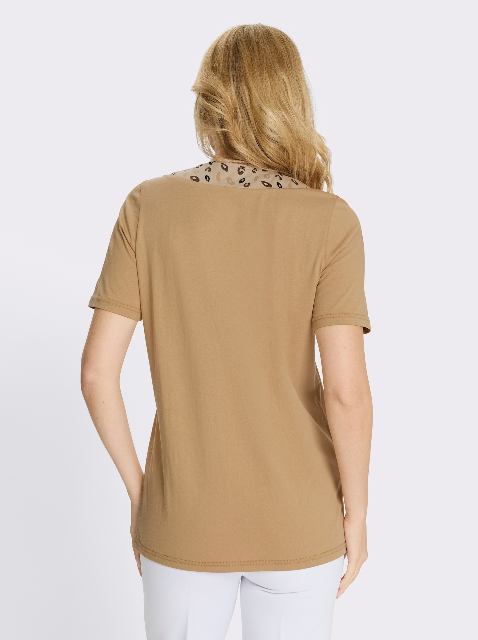 Longshirt mit Leo-Druck - camel