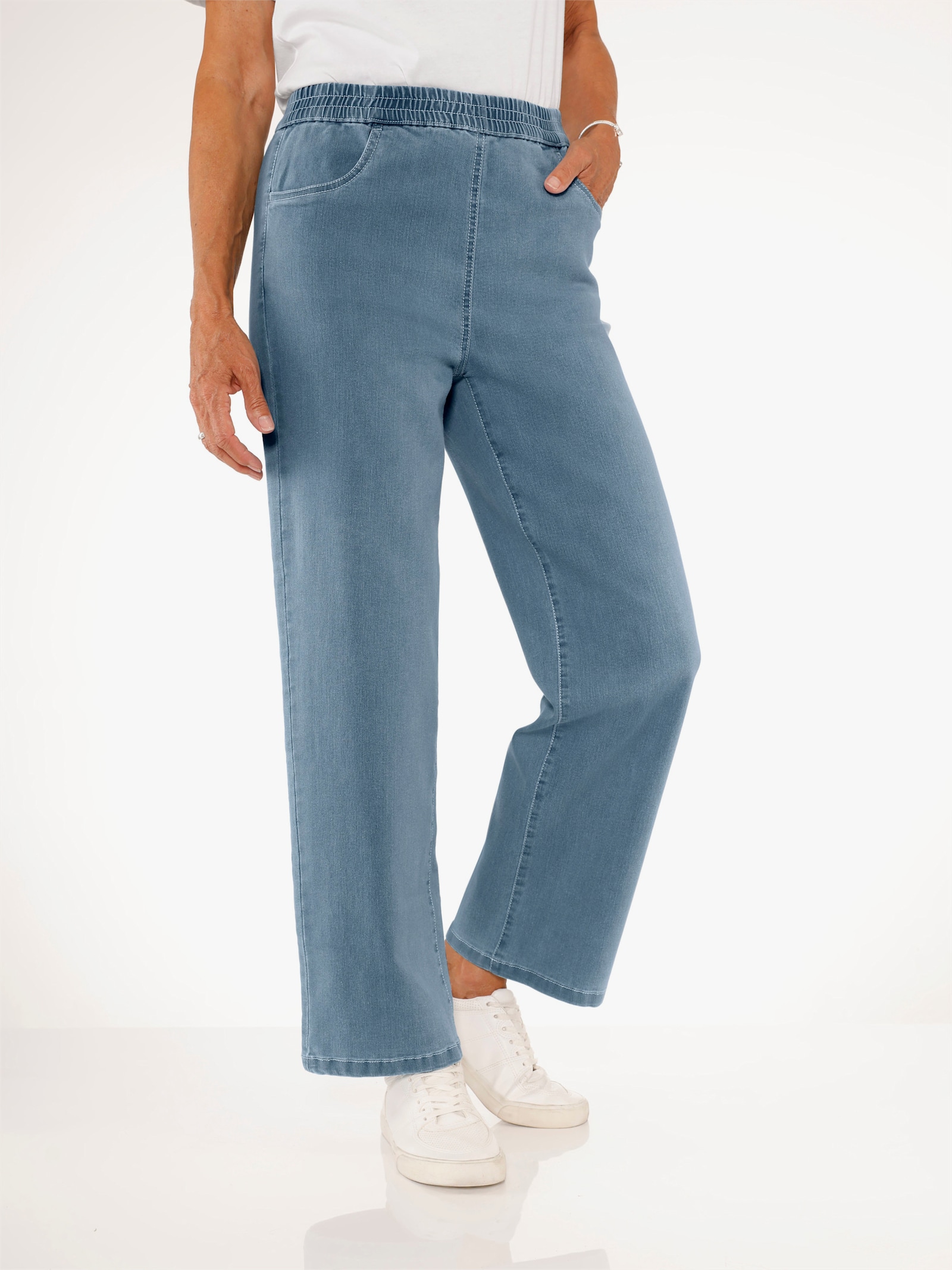 Schlupfjeans in knöchelfreier Länge - blue-bleached