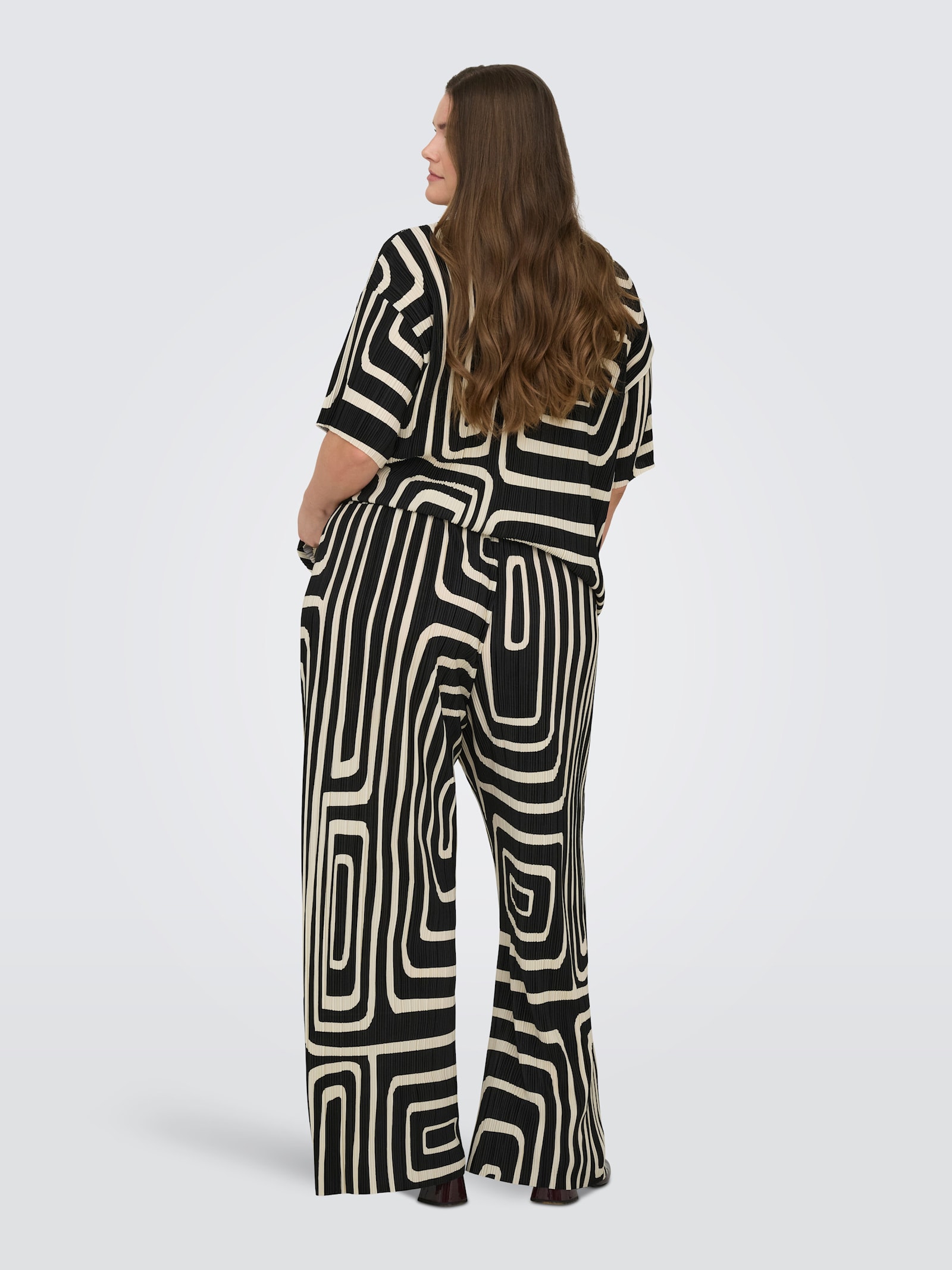 ONLY CARMAKOMA Schlupfhose - black aop:oatmeal graphic
