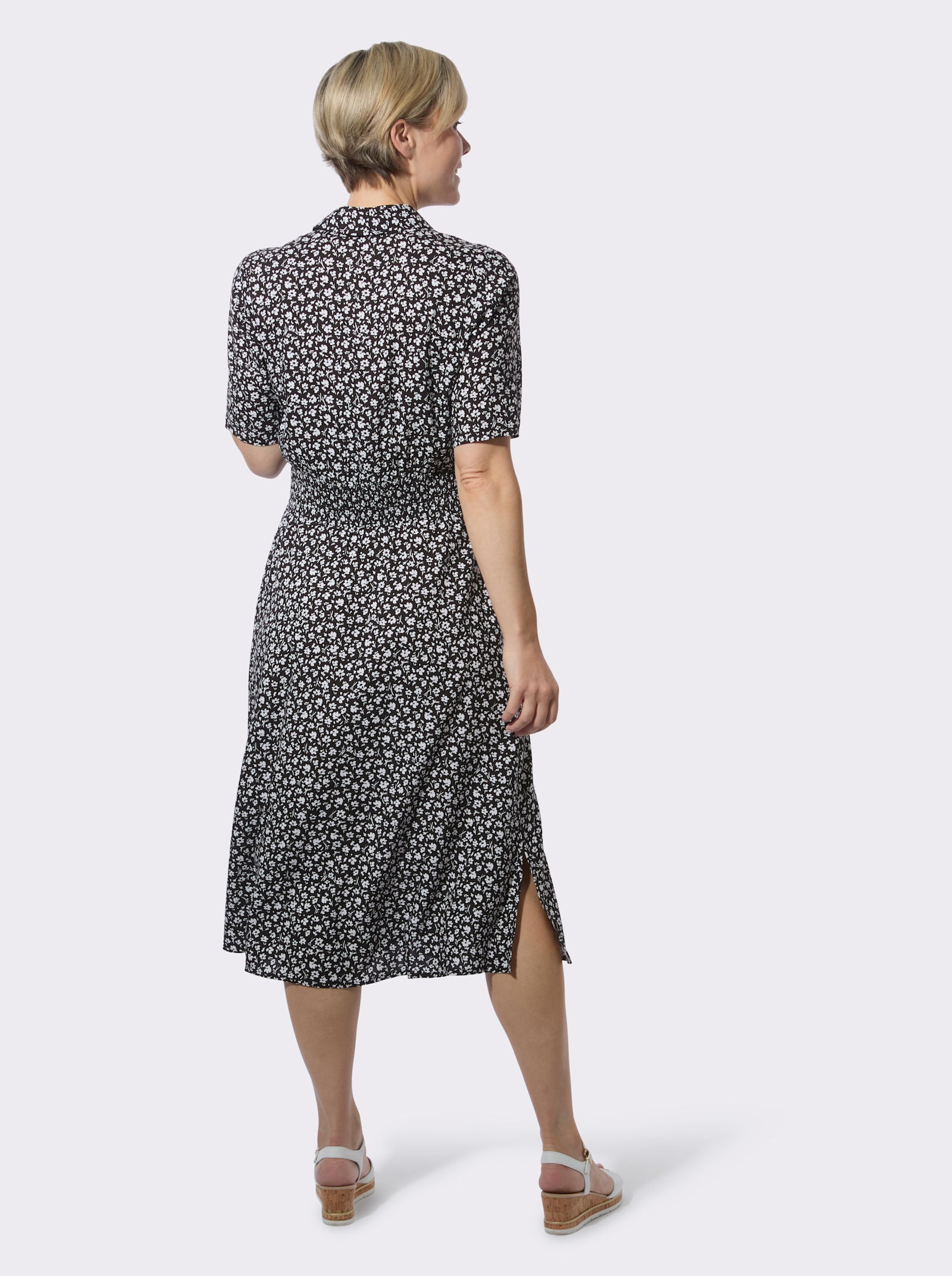 Blusenkleid im floralem Dessin - schwarz-weiß-bedruckt