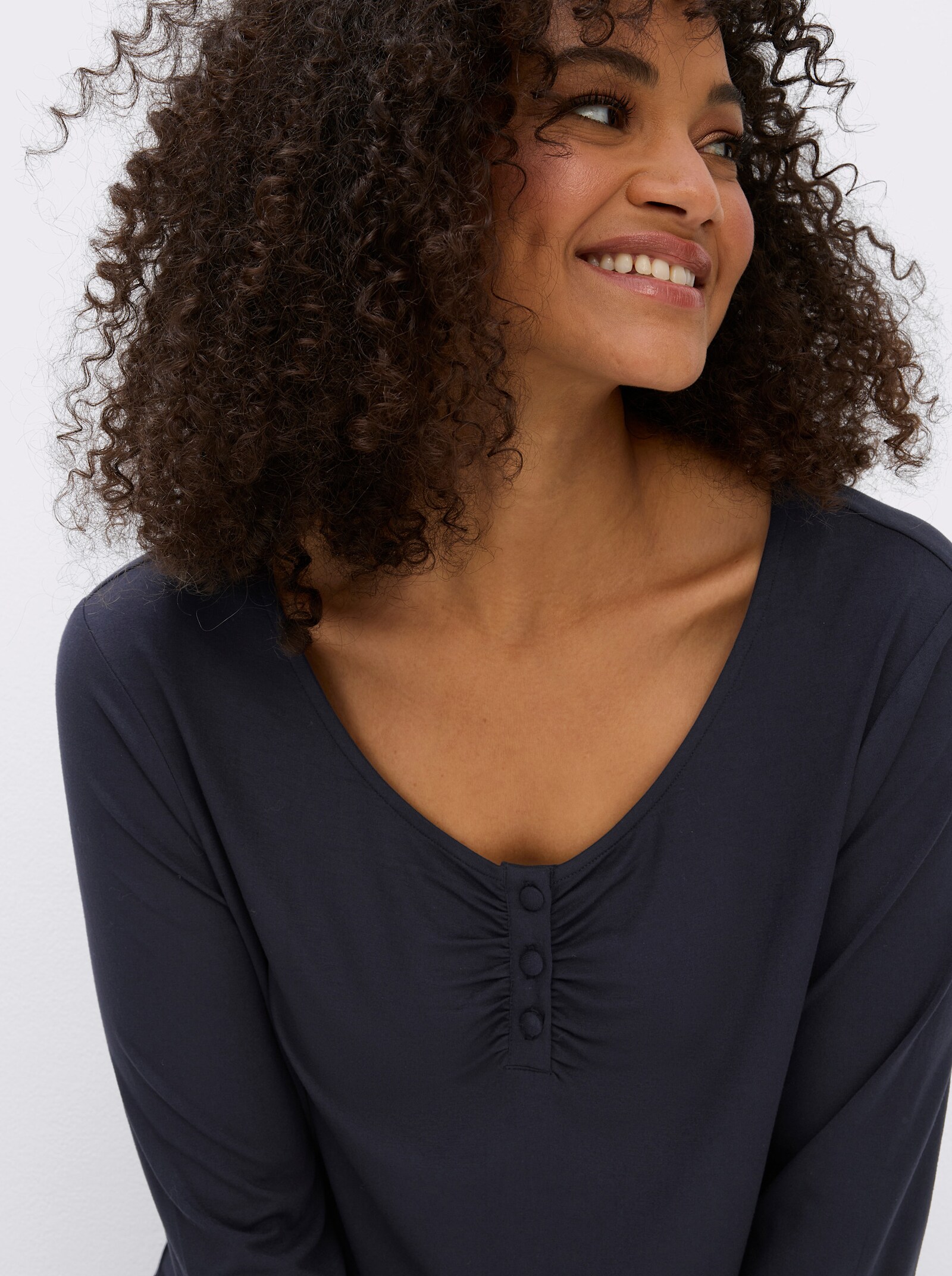 sheego 3/4-Arm-Shirt mit dekorativen Raffungen - tiefblau