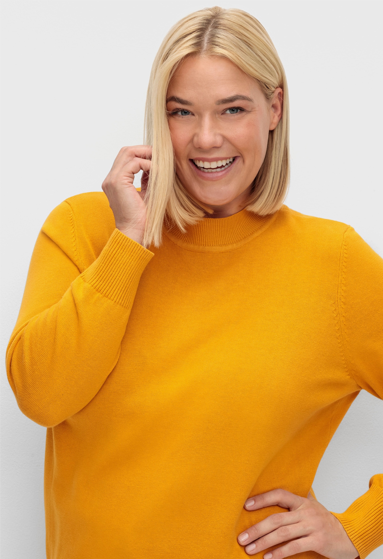 Strickpullover mit geripptem Stehkragen - ocker