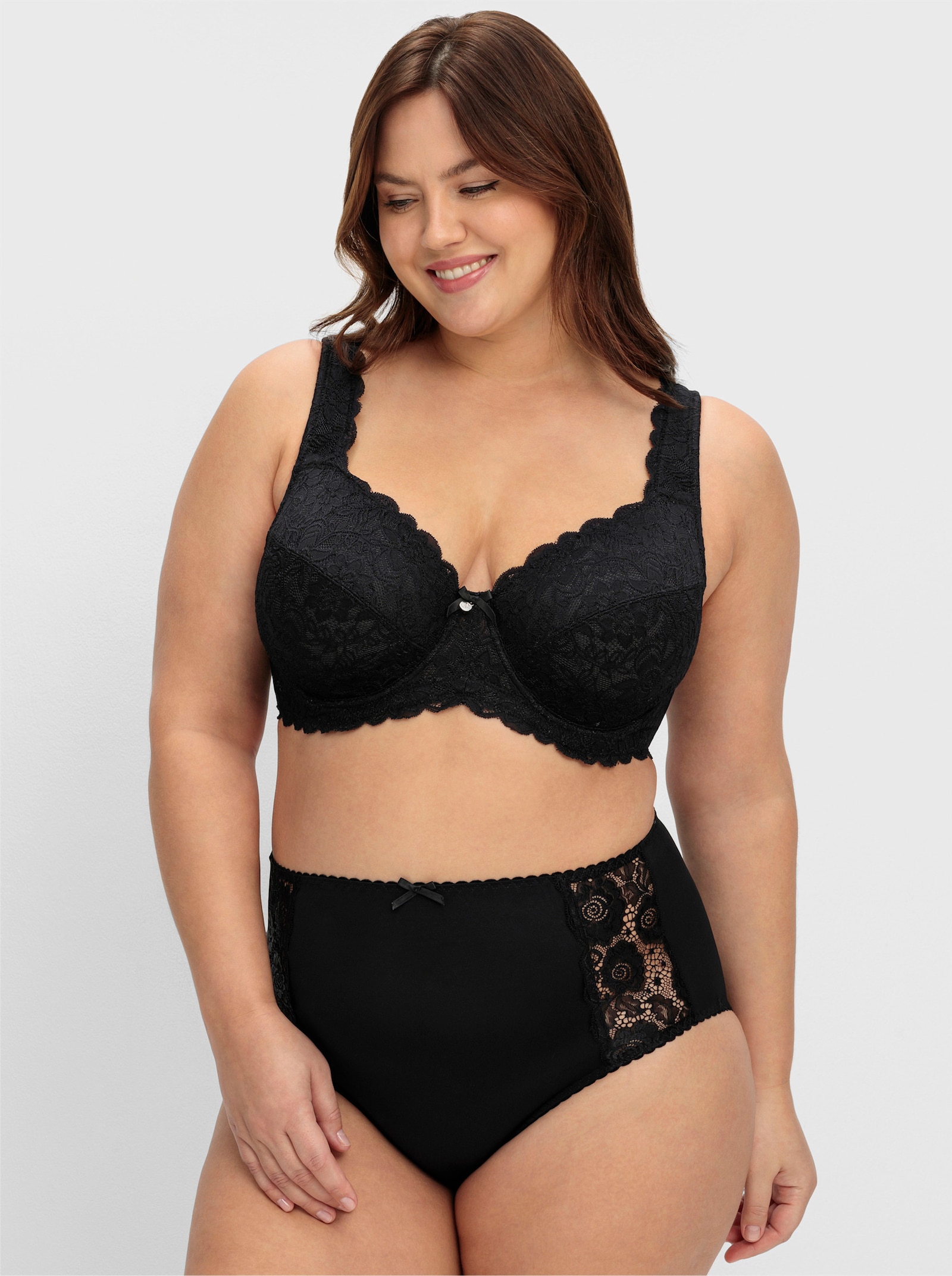 sheego Bügel-BH und Seitenstützen - schwarz