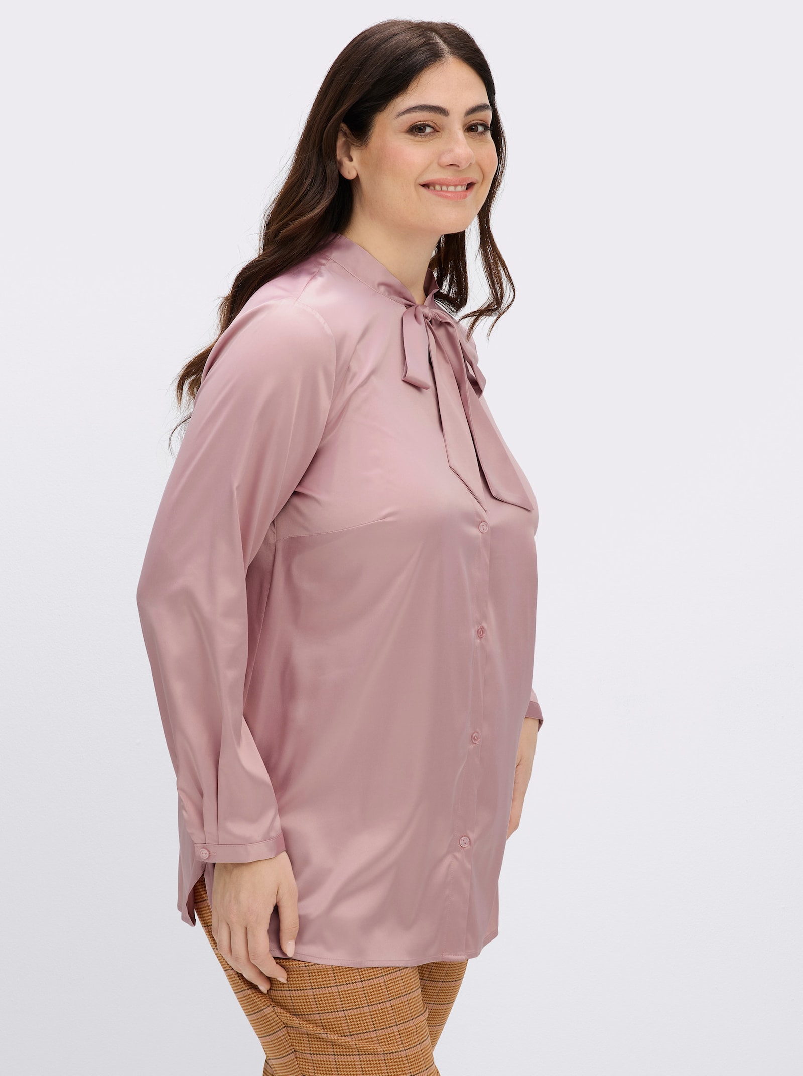 sheego Schluppenbluse mit tiefem V-Ausschnitt - hortensie
