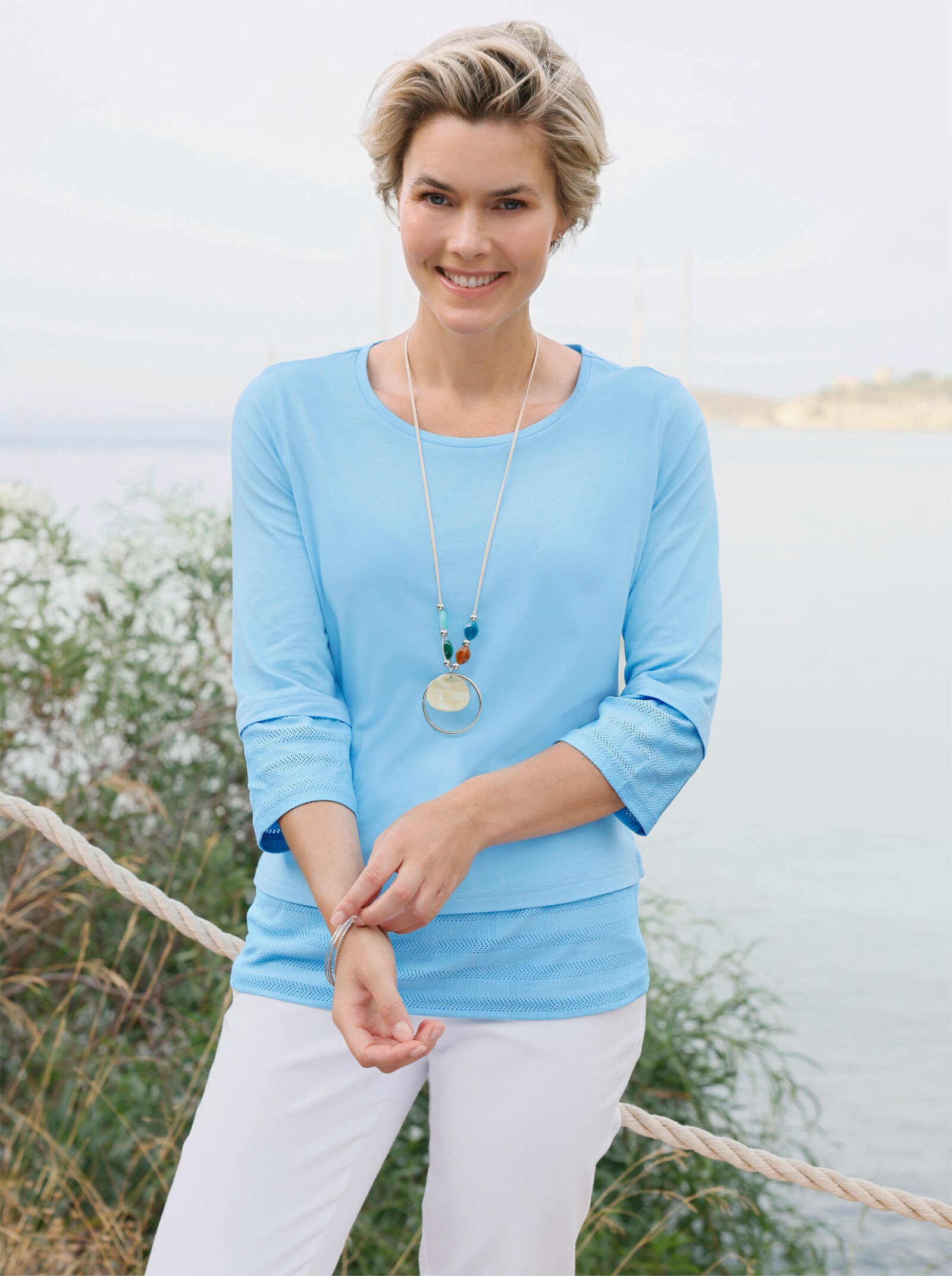 Rundhalsshirt mit Netzeinsätzen - aqua