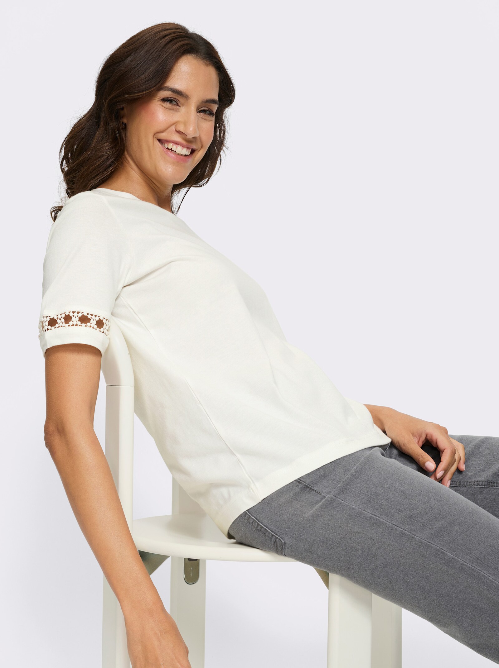 Kurzarmshirt mit Spitzenborte - ecru