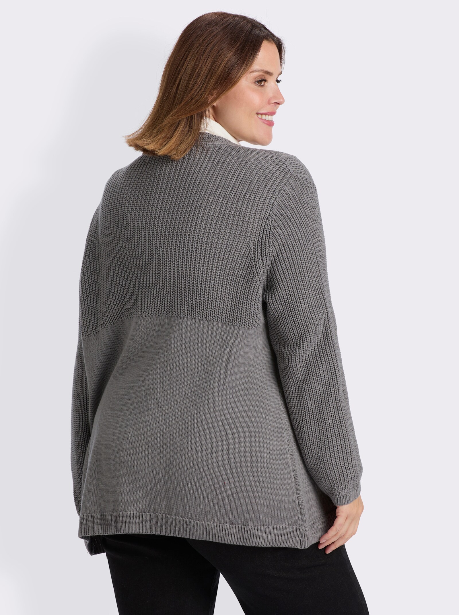 Strickjacke in langer, offener Form - grau