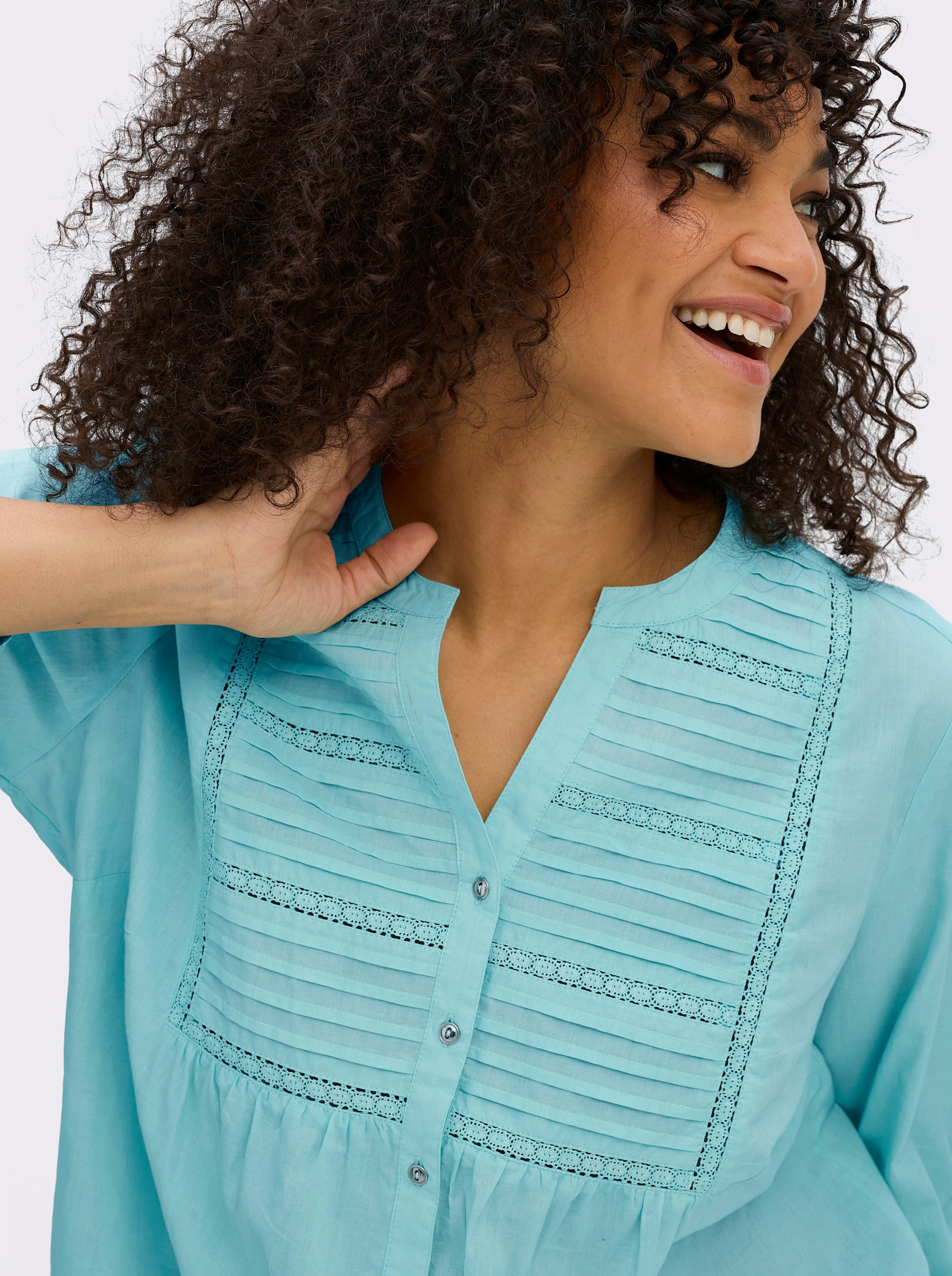 sheego by Joe Browns Baumwollbluse mit Spitze und Biesen - mint