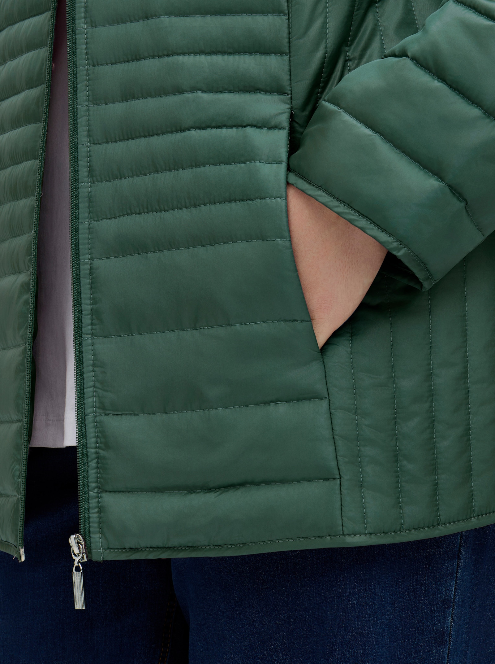 Steppjacke mit vertikalem Muster - moos