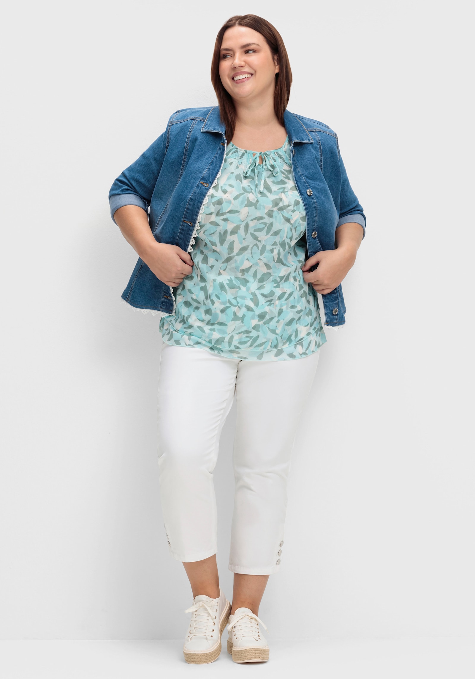 7/8-Jeans mit seitlichen Zierknöpfen - weiß