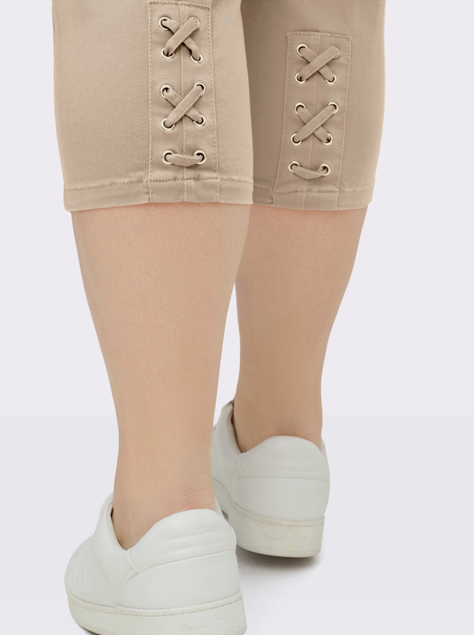 3/4-Jeans mit Bändchen-Verzierung - beige