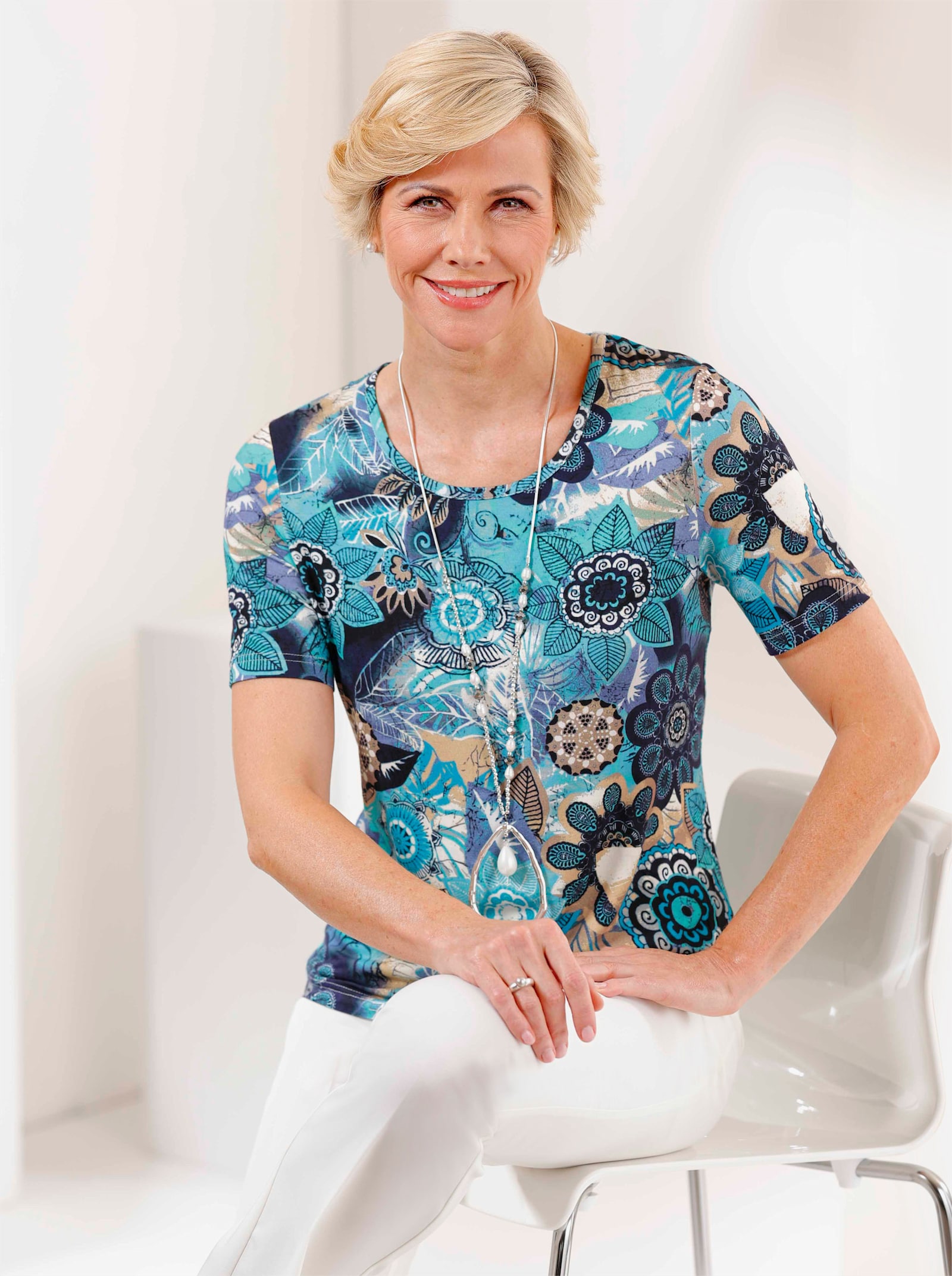 Rundhalsshirt aus Viskose-Stretch, bedruckt - aquamarin-ecru-bedruckt