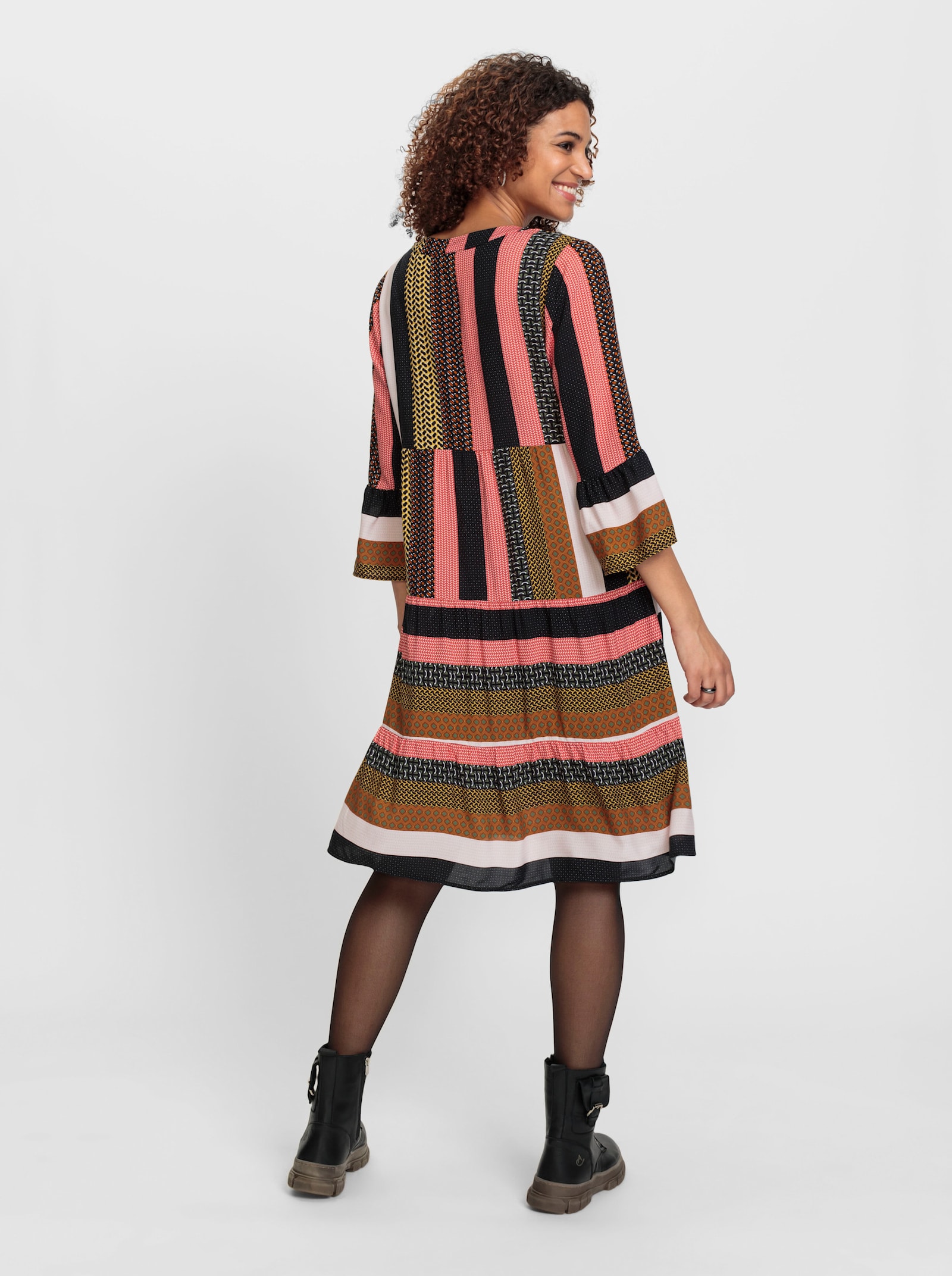 Webkleid in Patch-Optik - schwarz-grapefruit-gemustert