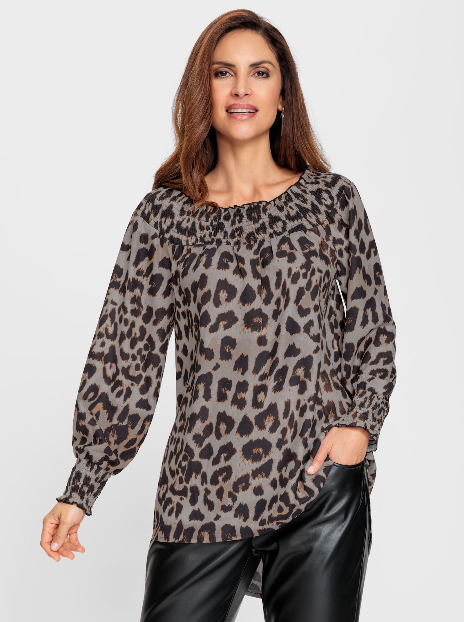 Druckbluse mit Smok-Partien - sand-schwarz-bedruckt