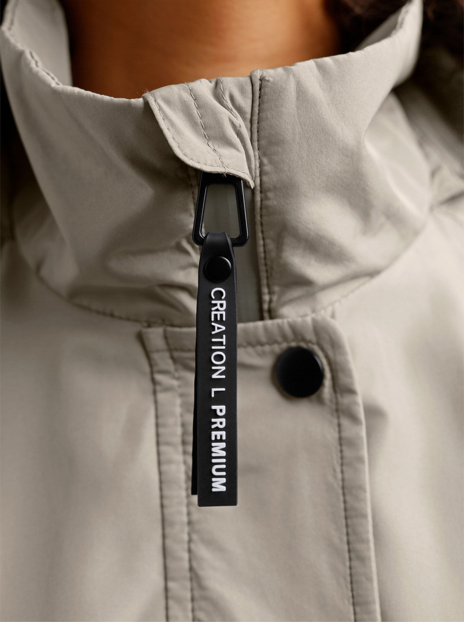 CREATION L PREMIUM Funktionsjacke mit Kapuze, abnehmbar - schlamm