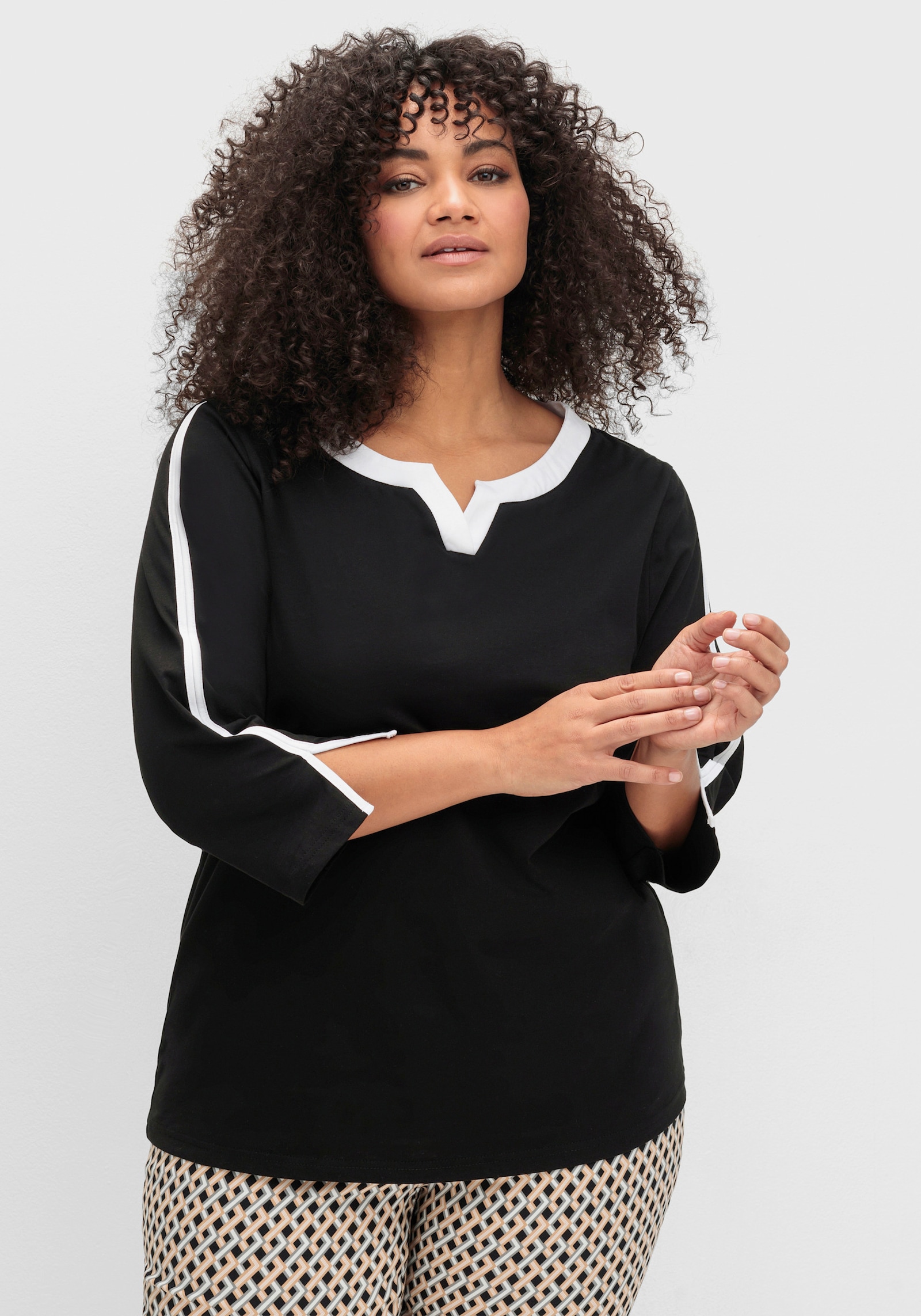 3/4-Arm-Shirt mit kontrastfarbenen Details - schwarz-weiß