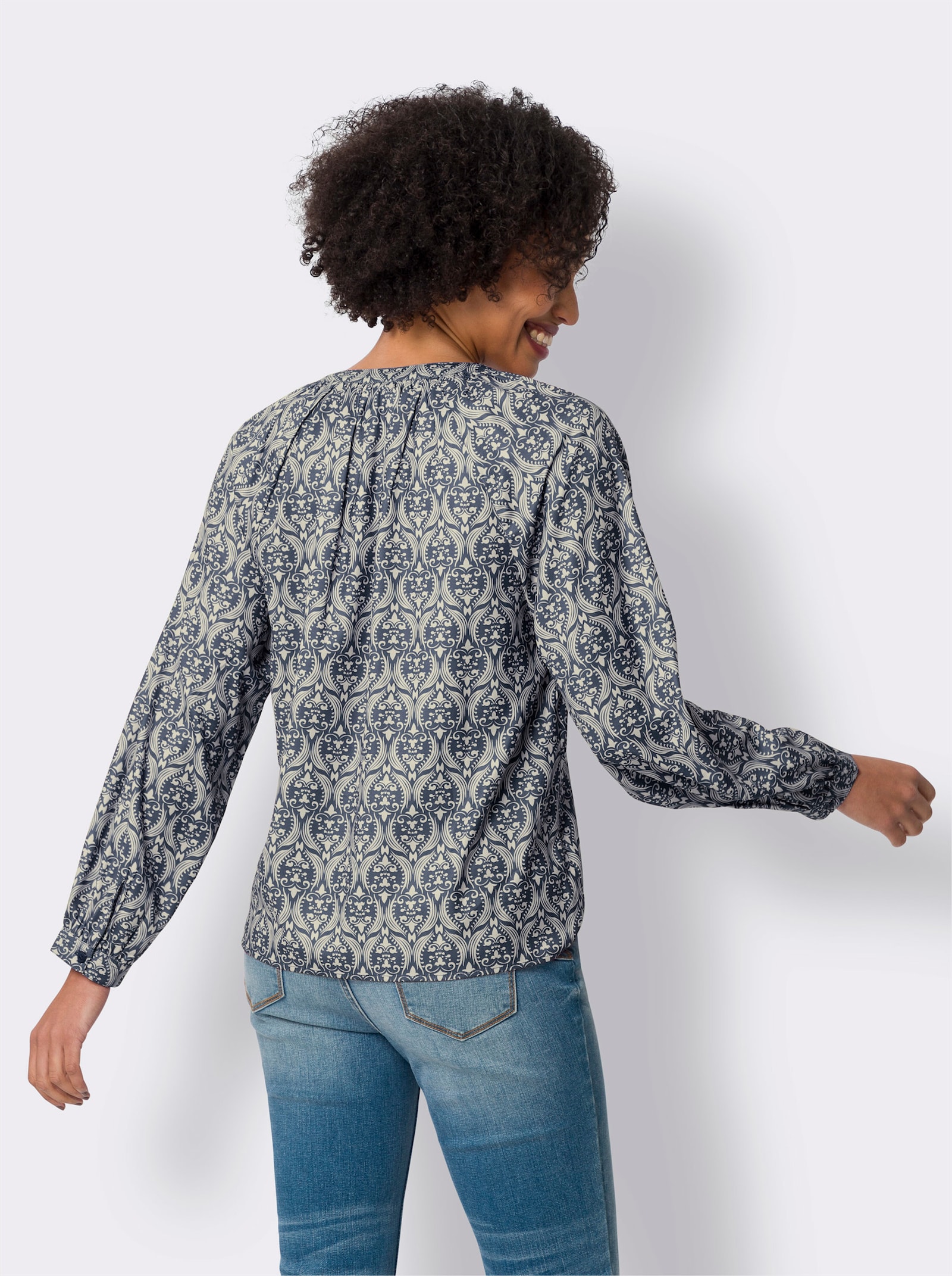heine Comfortblouse van satijn - zand/rookblauw bedrukt