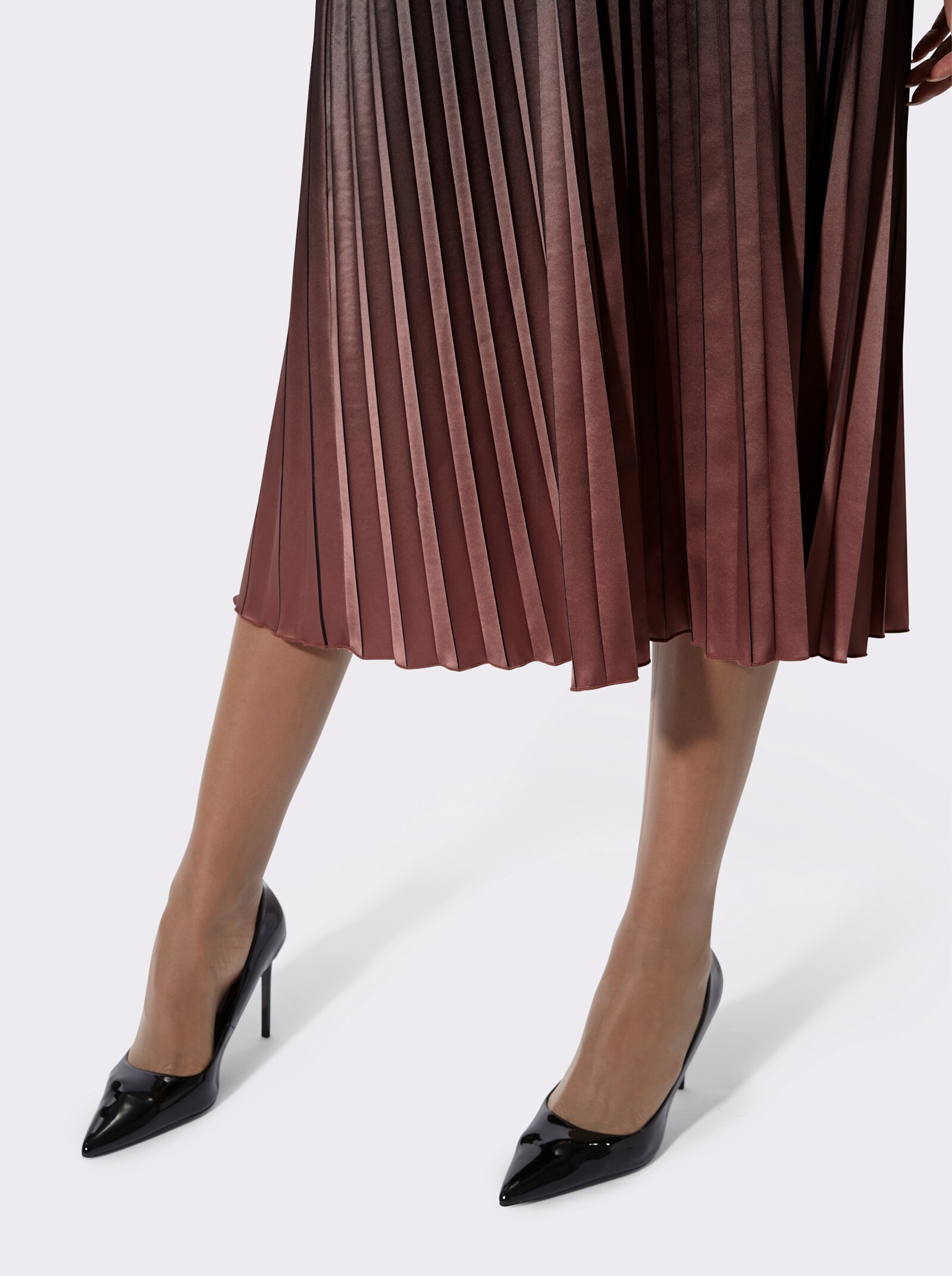 Plisseerock im modischen Farbverlauf - schwarz-rotbraun-bedruckt