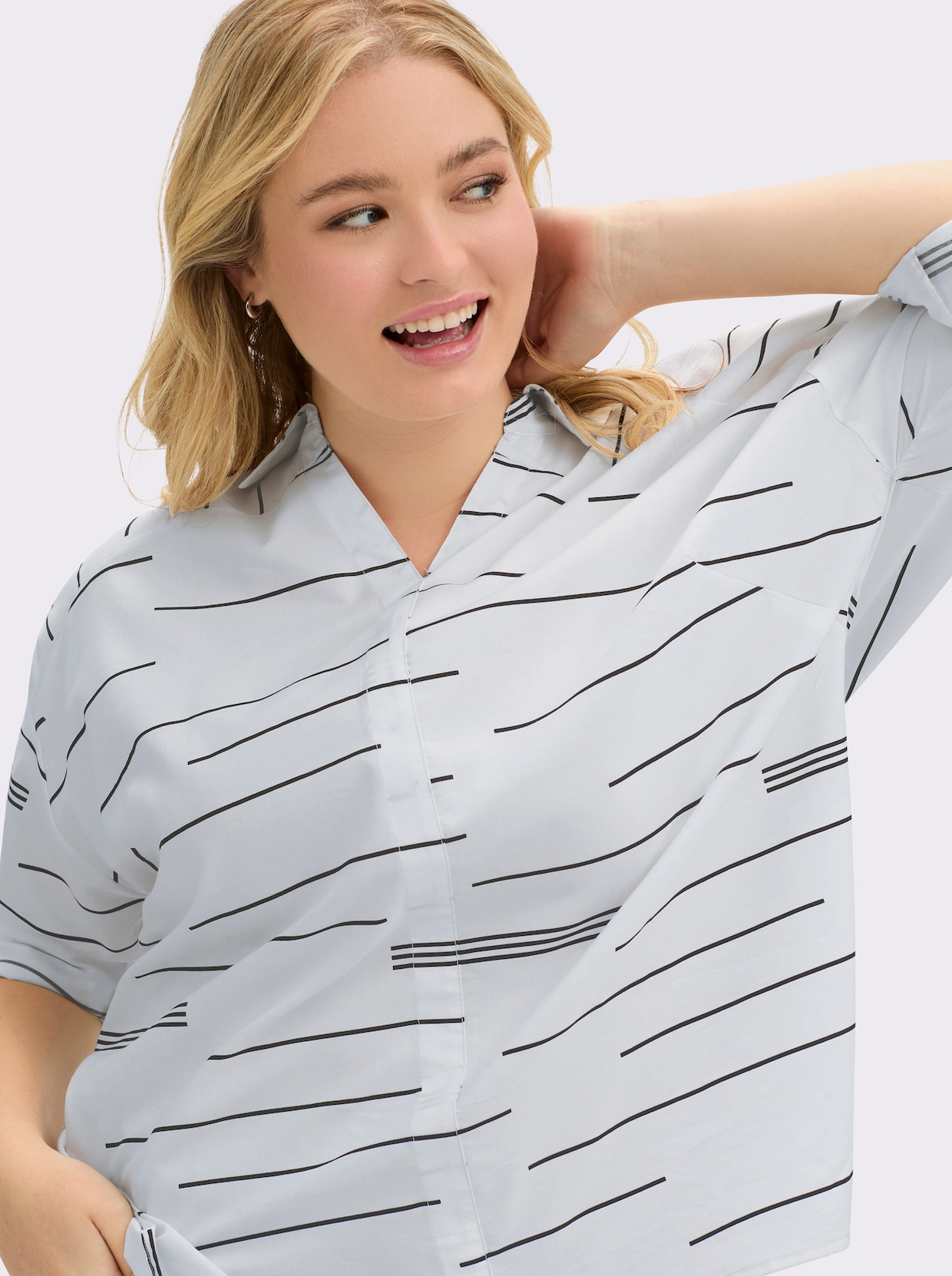 Schlupf-Bluse mit verlängertem Rückenteil - ecru-schwarz-bedruckt