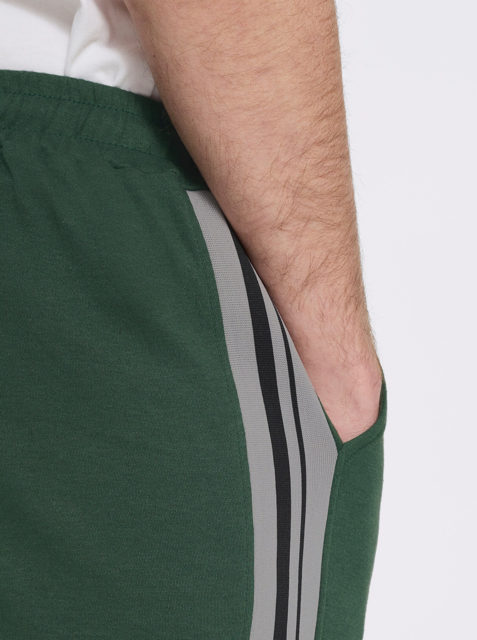 Catamaran Sports Freizeithose mit Biesen vorne - moos