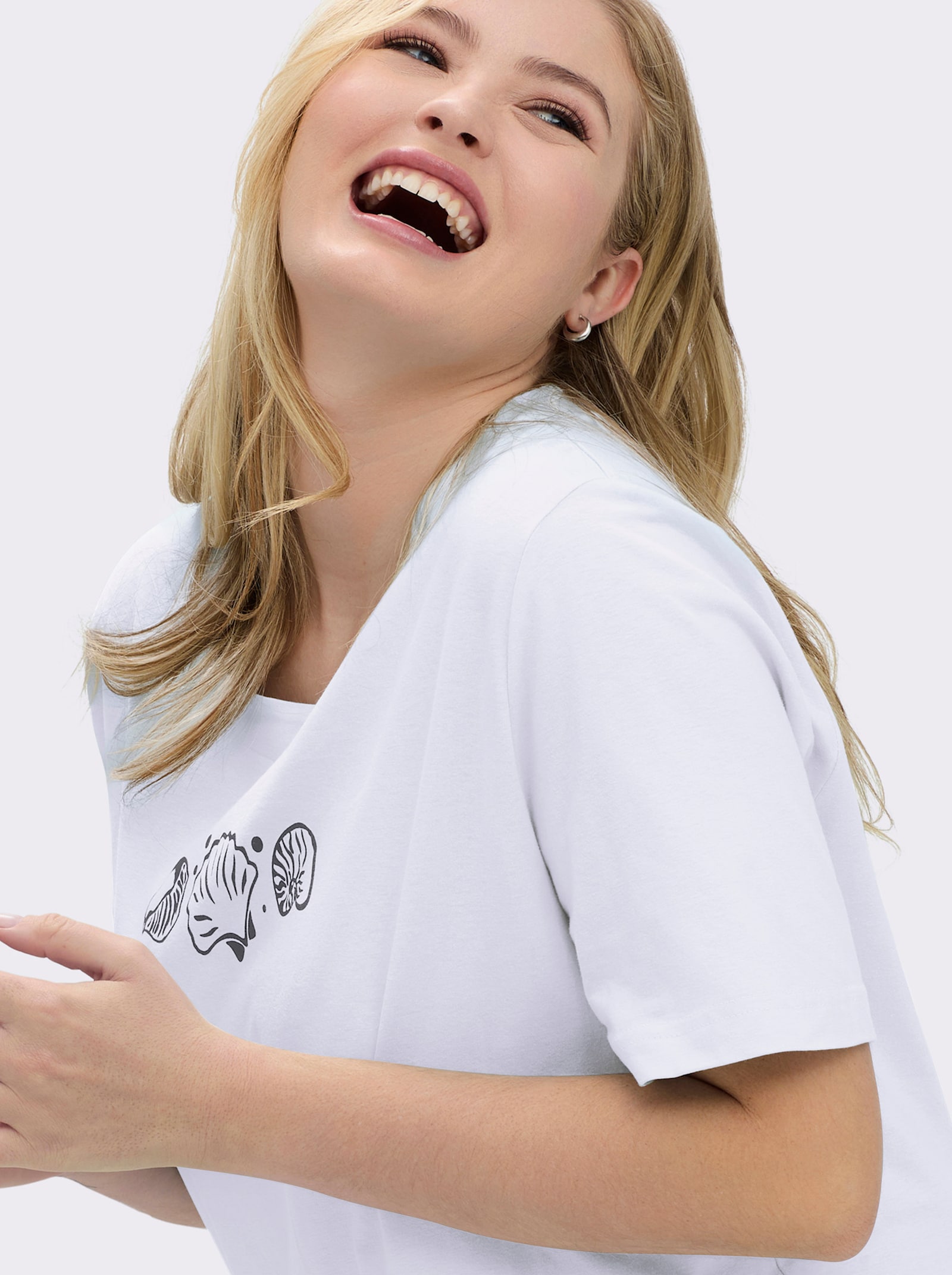 Kurzarmshirt mit Muschel-Druck - weiß