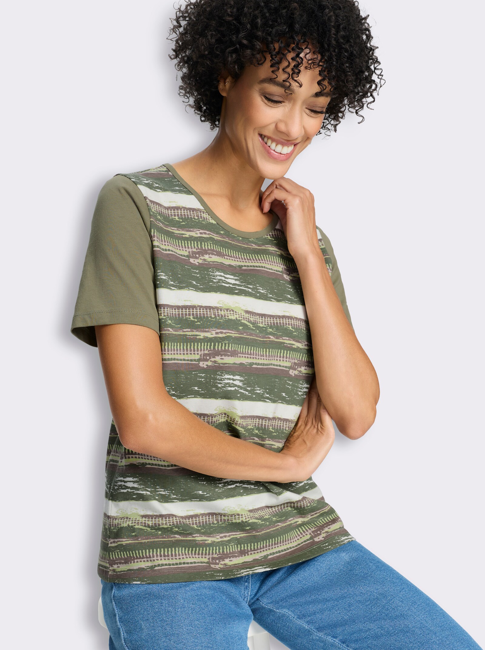 Kurzarmshirt im modischen Streifenmuster - khaki-bedruckt