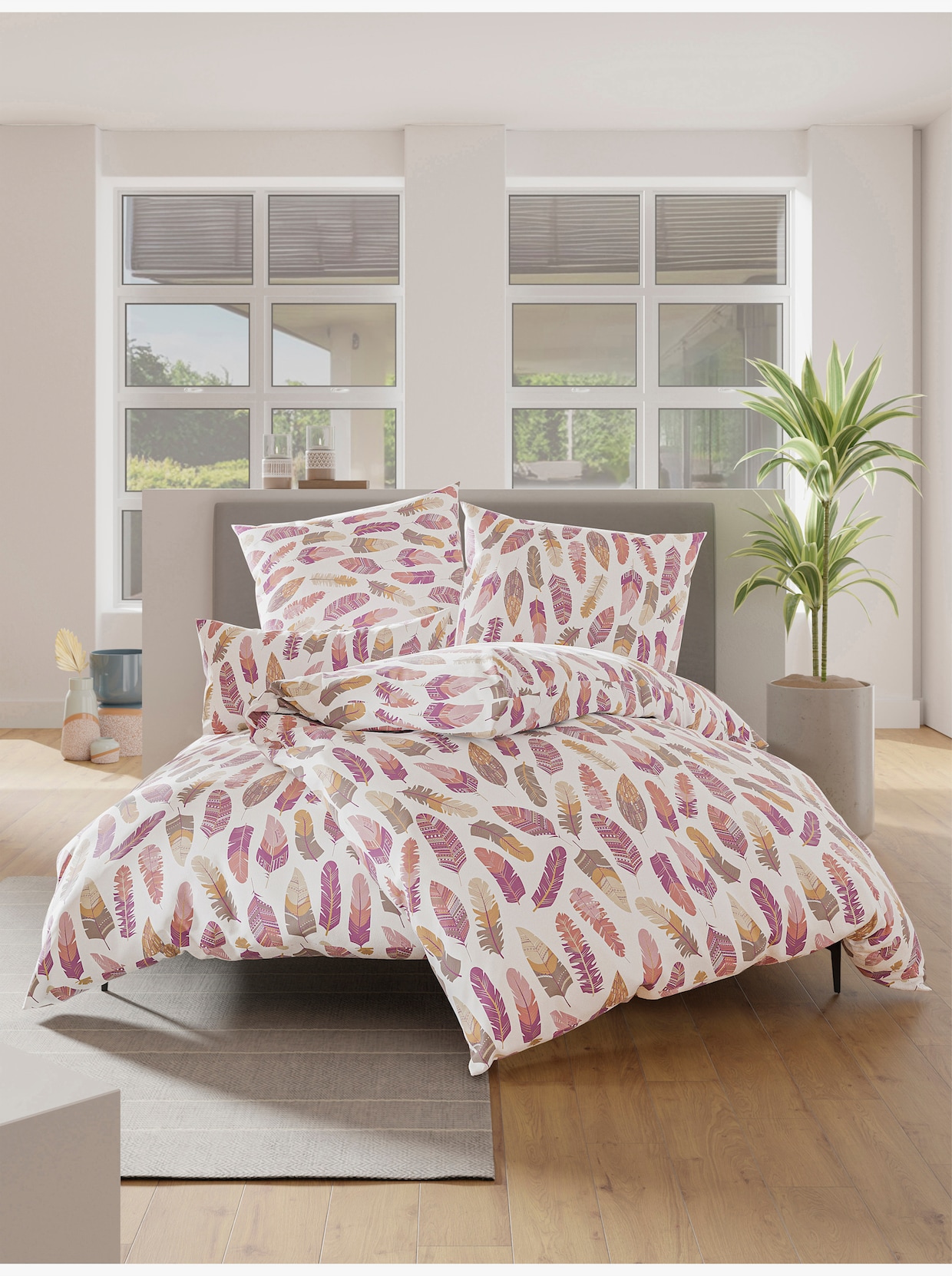 wäschepur Bettwäsche aus reiner Baumwolle - weiß-violett-bedruckt