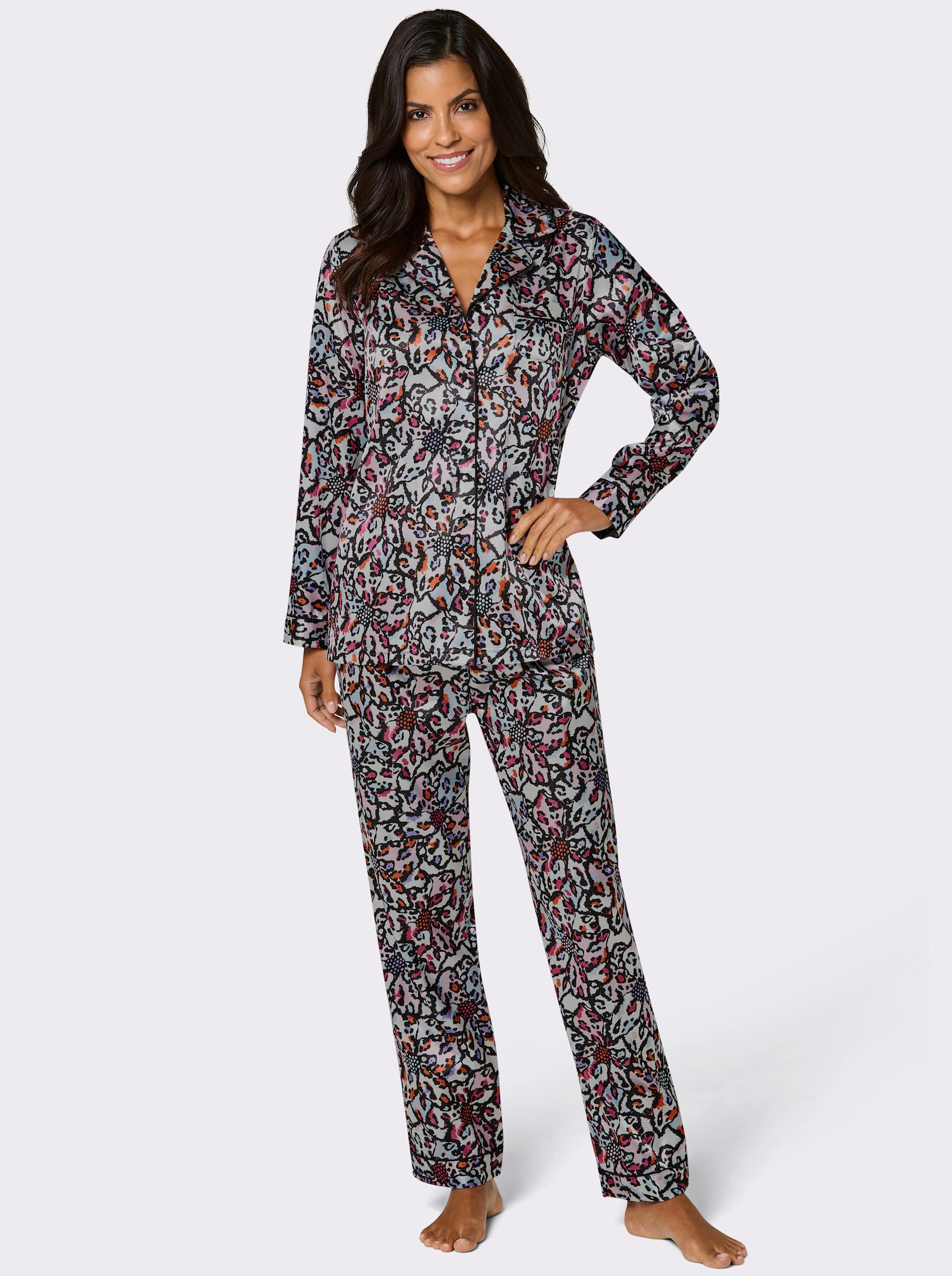 Pyjama in Satin-Qualität - schwarz-fuchsia-bedruckt