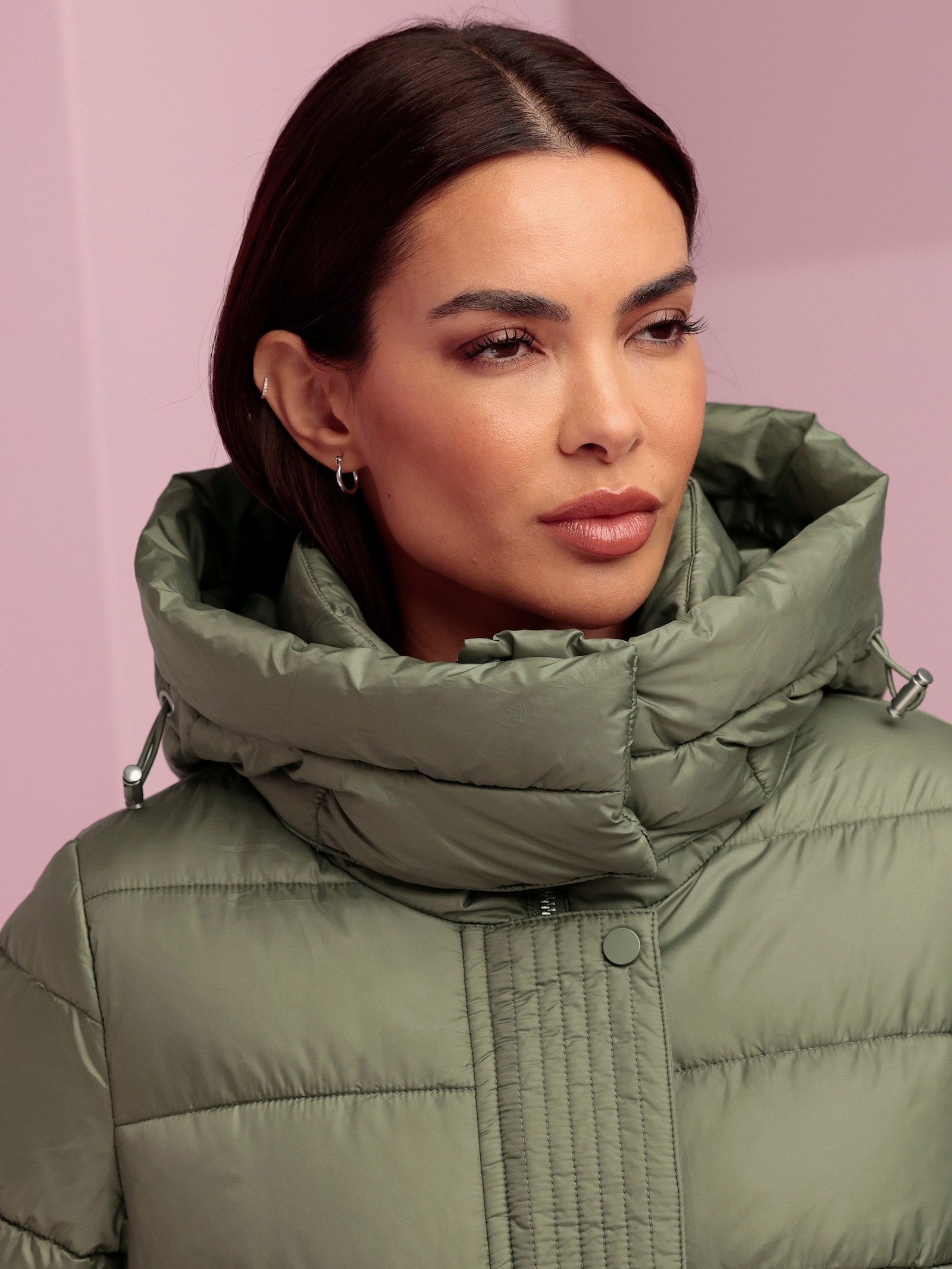 heine Steppjacke mit abnehmbarer Kapuze - khaki