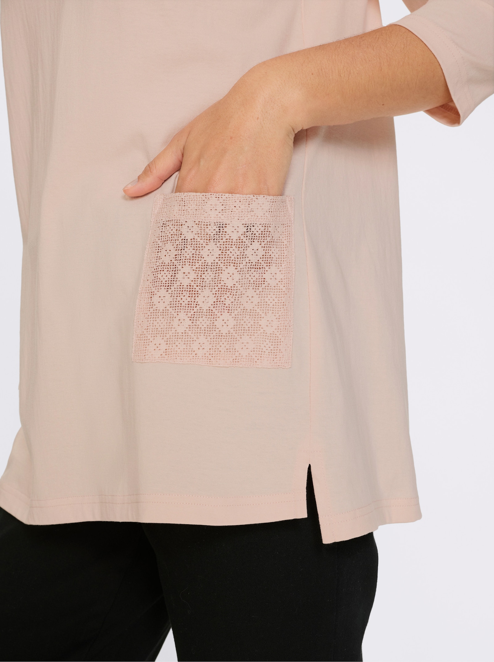 Dlouhé tričko s nakládanými kapsami - pudrová