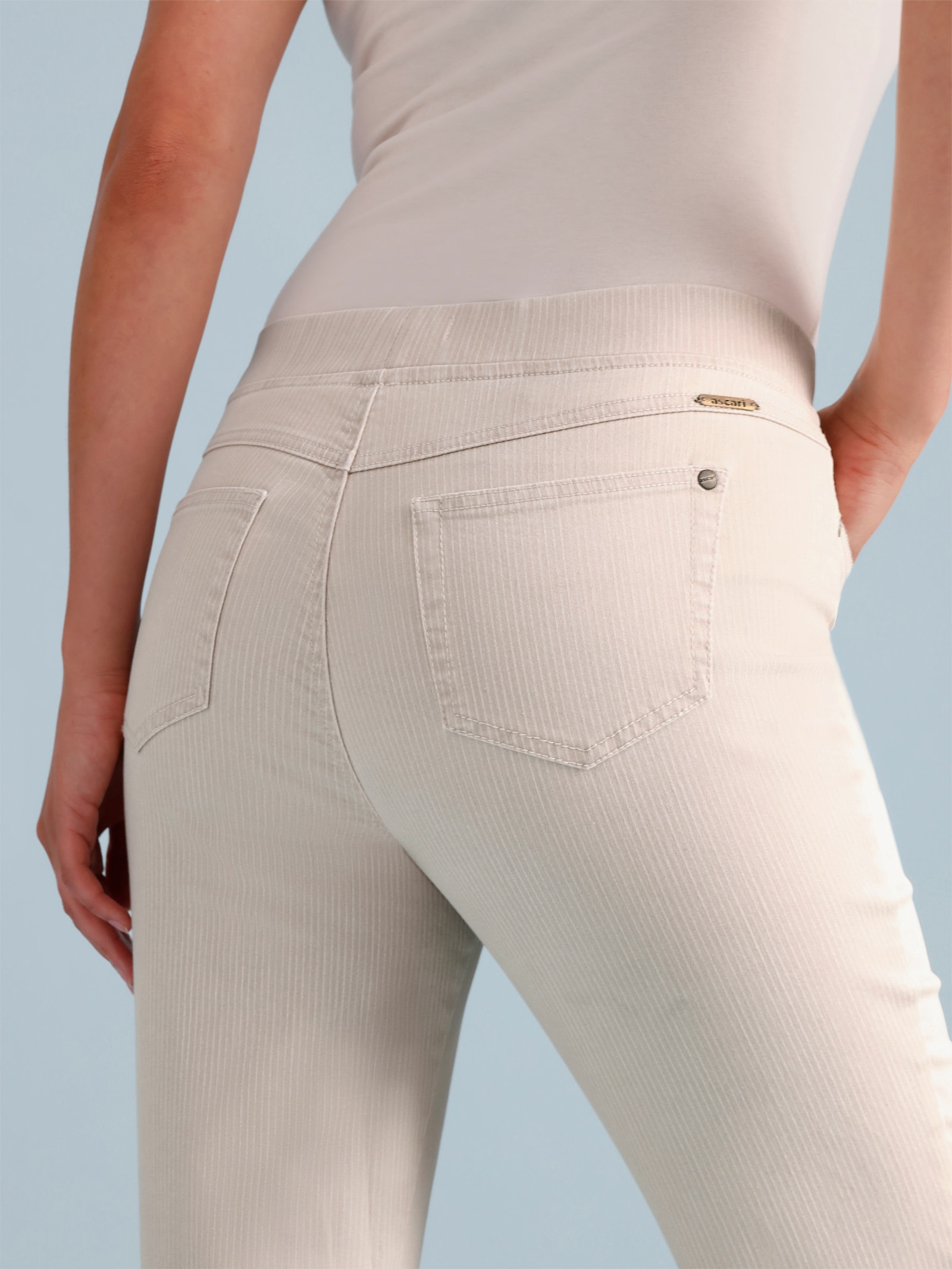 Ascari Schlupfjeans mit Dehnbund - beige-gestreift