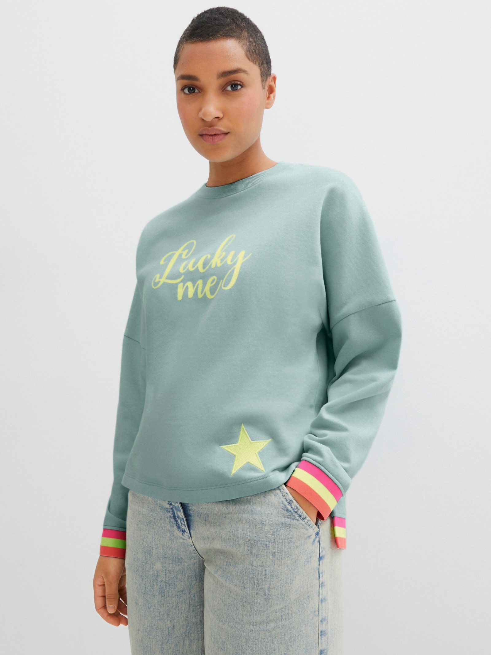 Sweatshirt mit Sternen-Motiv - mint-zitrone