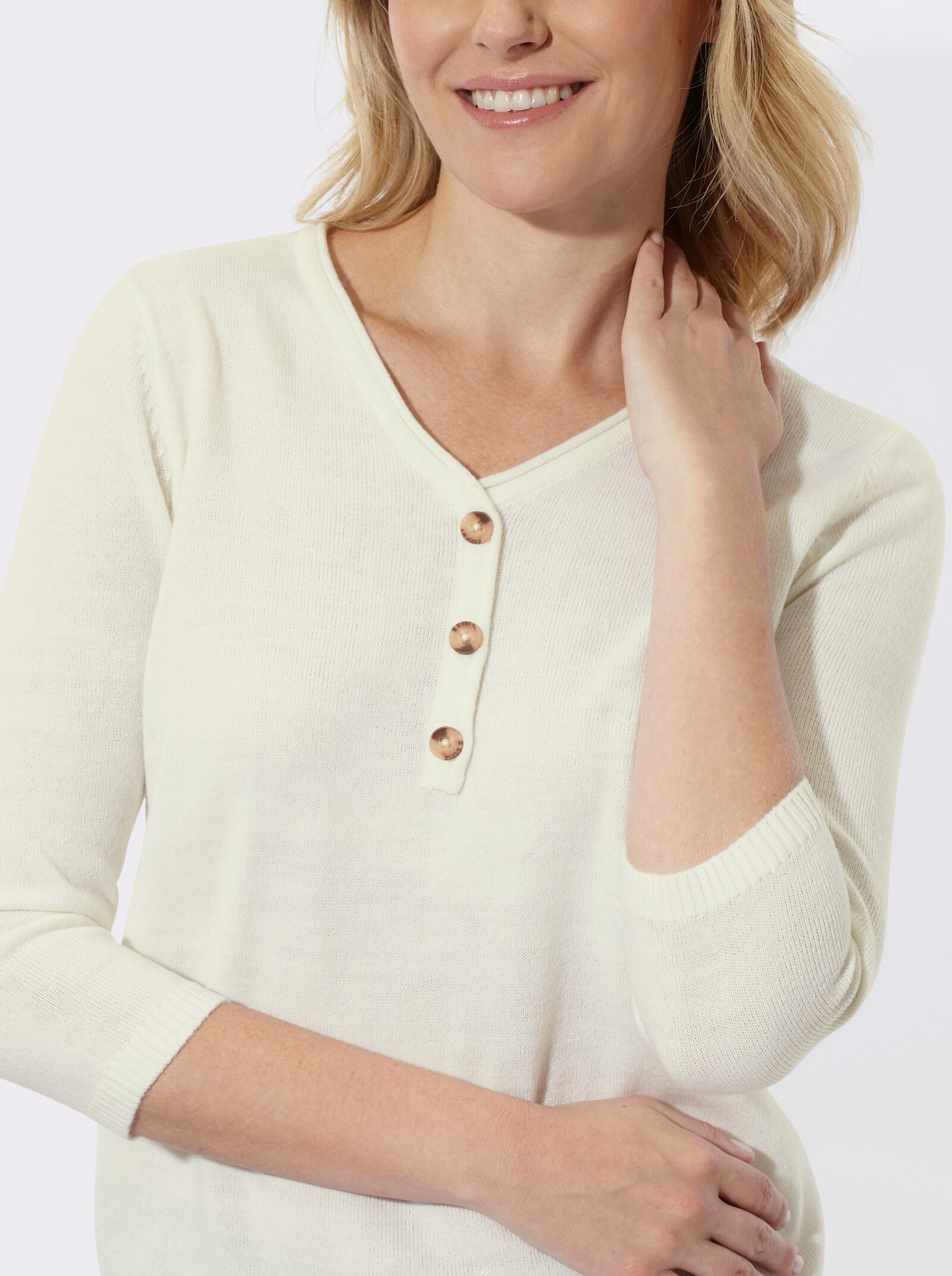 V-Ausschnitt-Pullover mit Zierknopfleiste - ecru
