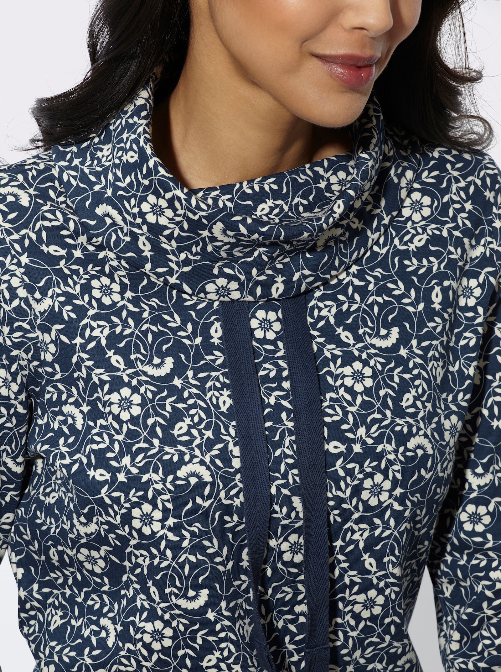 Sweatshirt mit weitem Rollkragen - dunkelblau-champagner-bedruckt