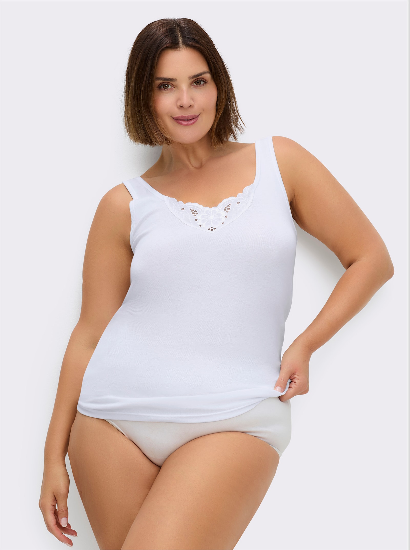 wäschepur Achselhemd mit verschiedenen Spitzen-Motiven - weiß