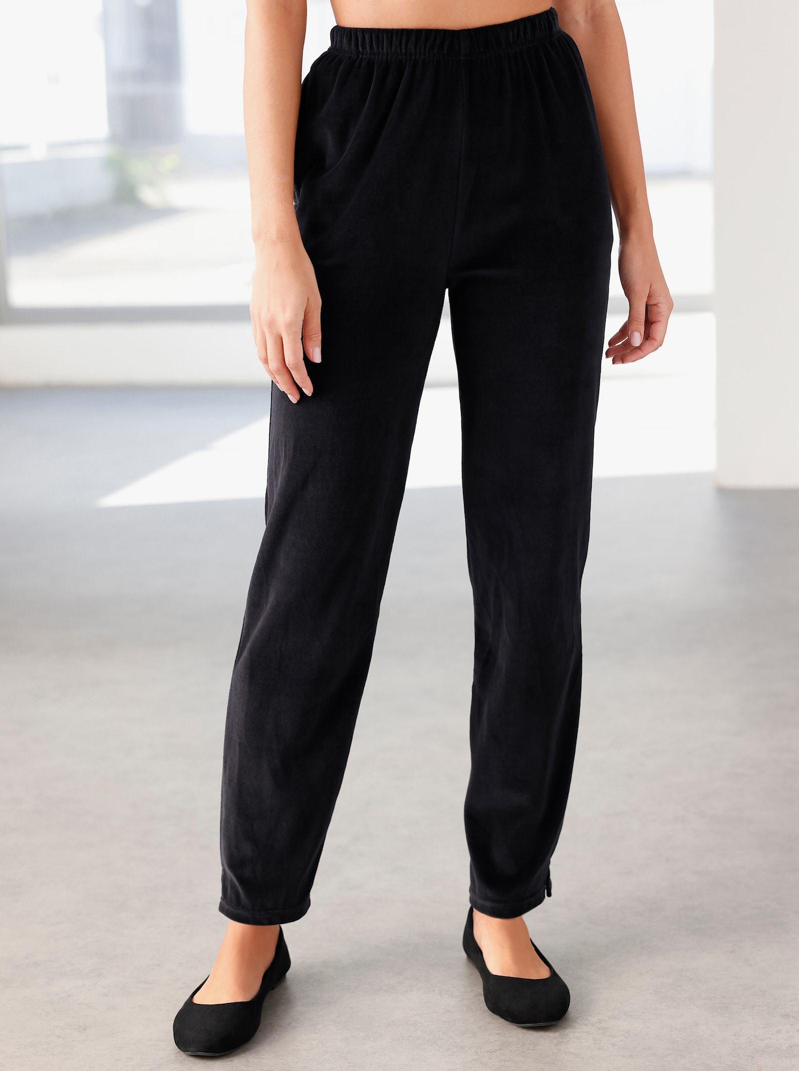 Nickybroek met 2 zijzakken - zwart