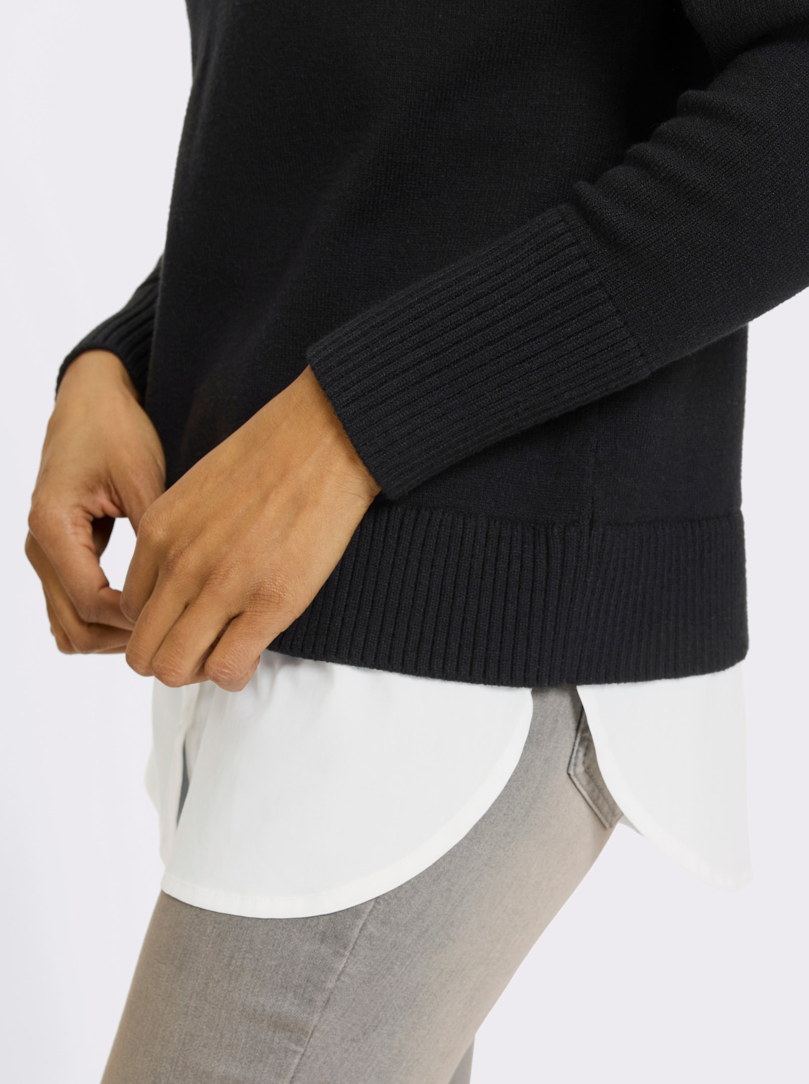 heine 2-in-1-pullover met blouse-inzet - zwart